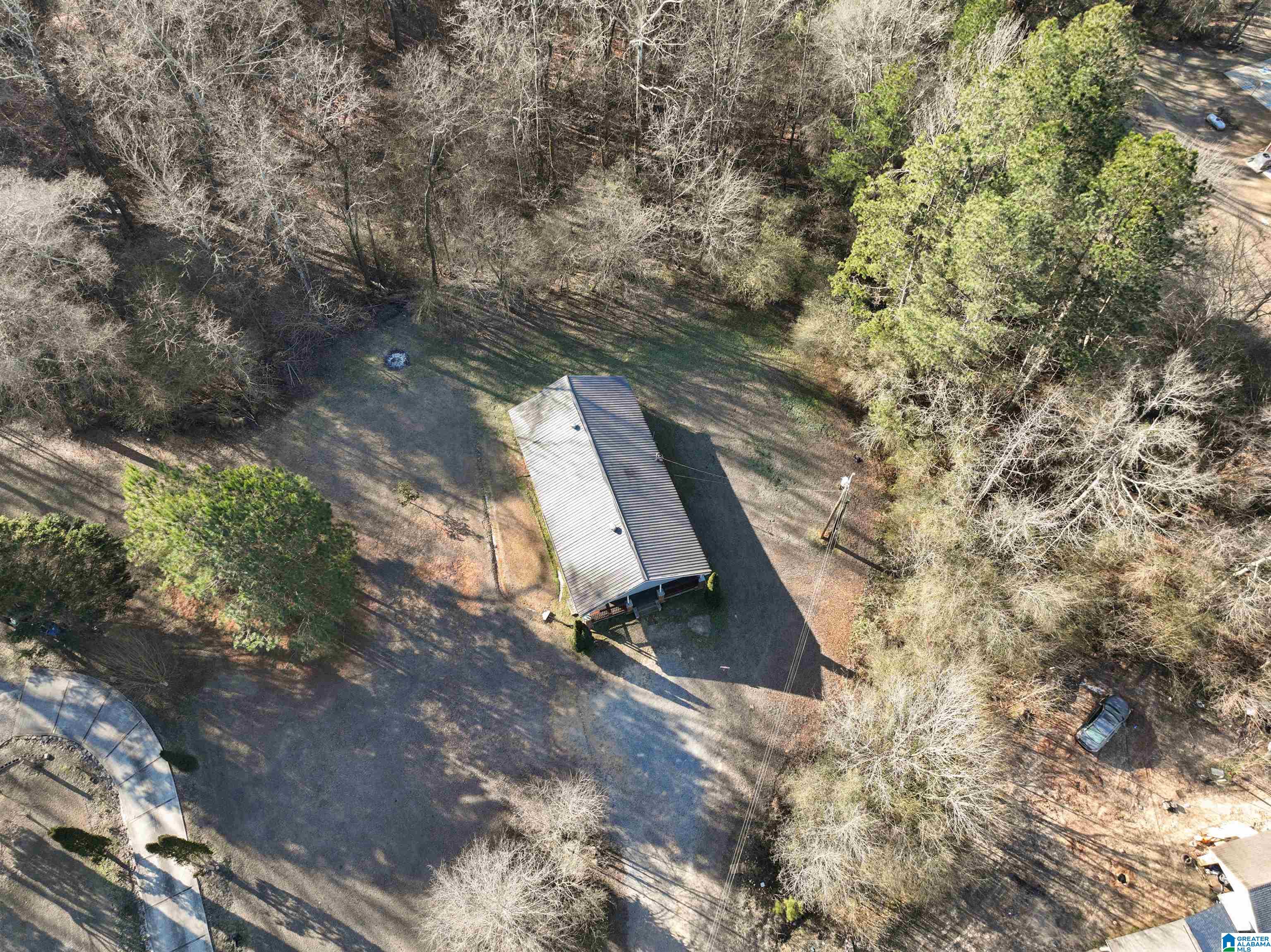 Homes for sale in Oneonta, AL | 102 Roll Tide Road, Oneonta, AL 35121 | MLS# 21442070