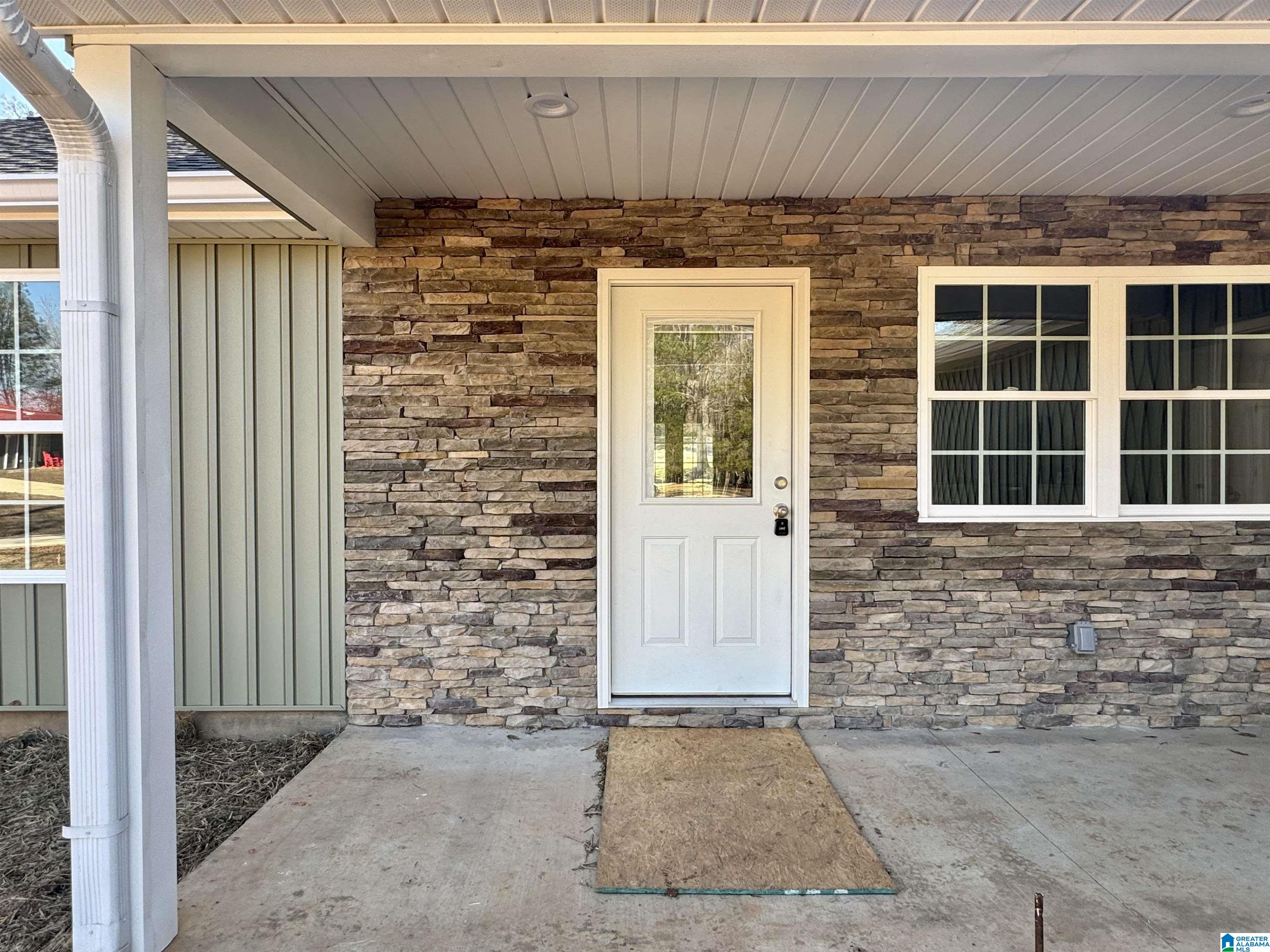 Homes for sale in Wedowee, AL | 124 Mashburn Dr, Wedowee, AL 36278 | MLS# 21442087