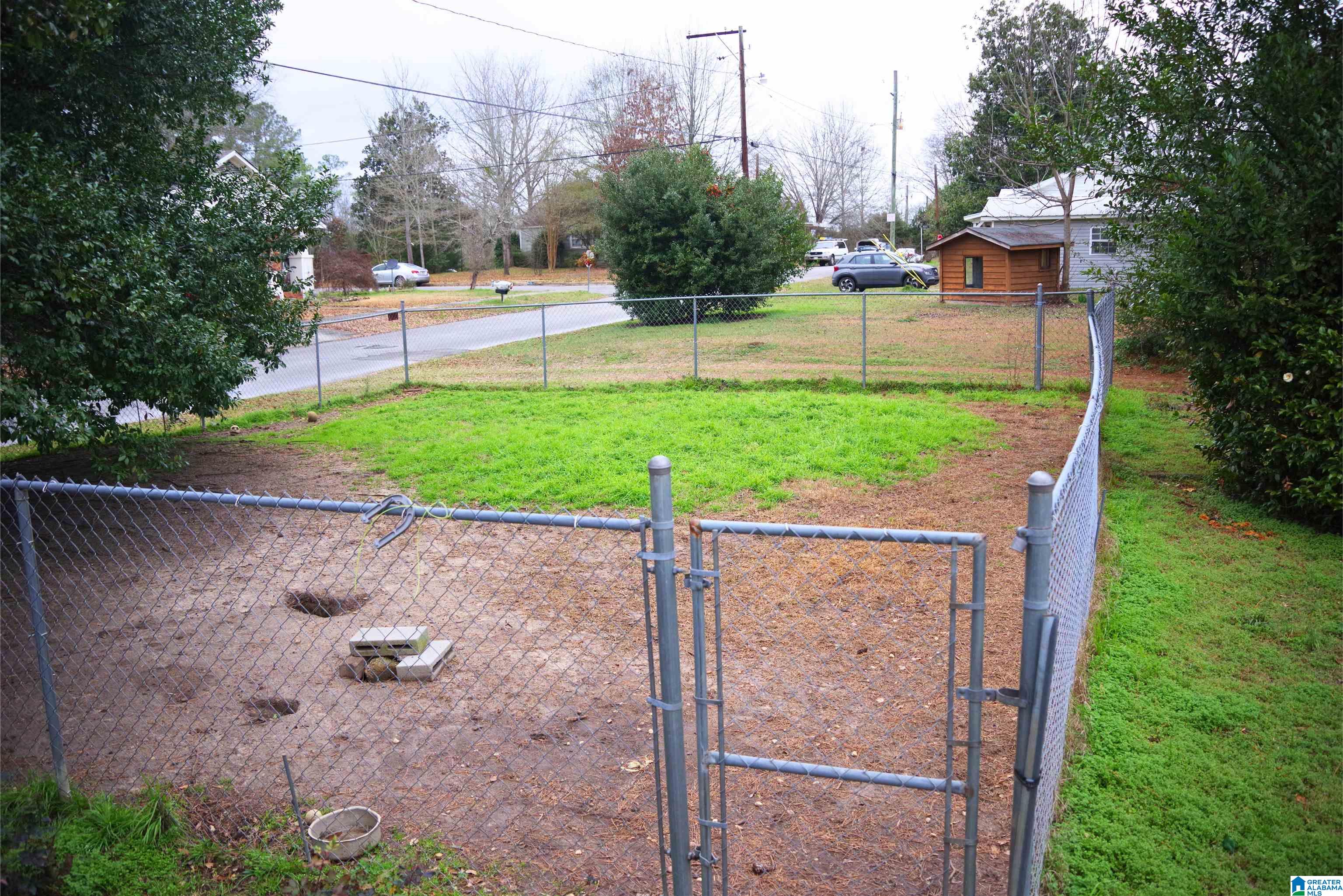 Homes for sale in Clanton, AL | 906 6th Avenue N, Clanton, AL 35045 | MLS# 21442092