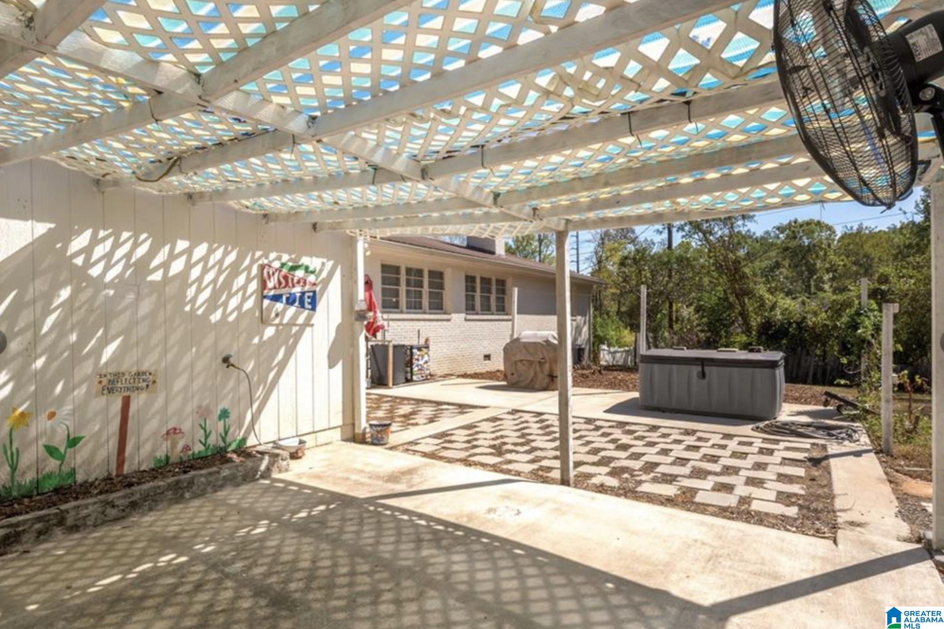 Homes for sale in Tuscaloosa, AL | 1929 Hargrove Road E, Tuscaloosa, AL 35405 | MLS# 21442175