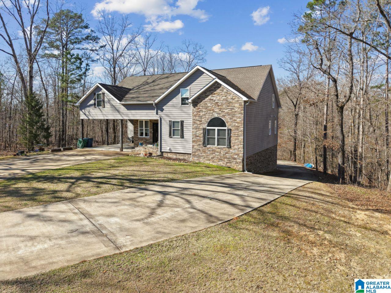 Homes for sale in Sylacauga, AL | 46 Volunteers Circle, Sylacauga, AL 35151 | MLS# 21442192