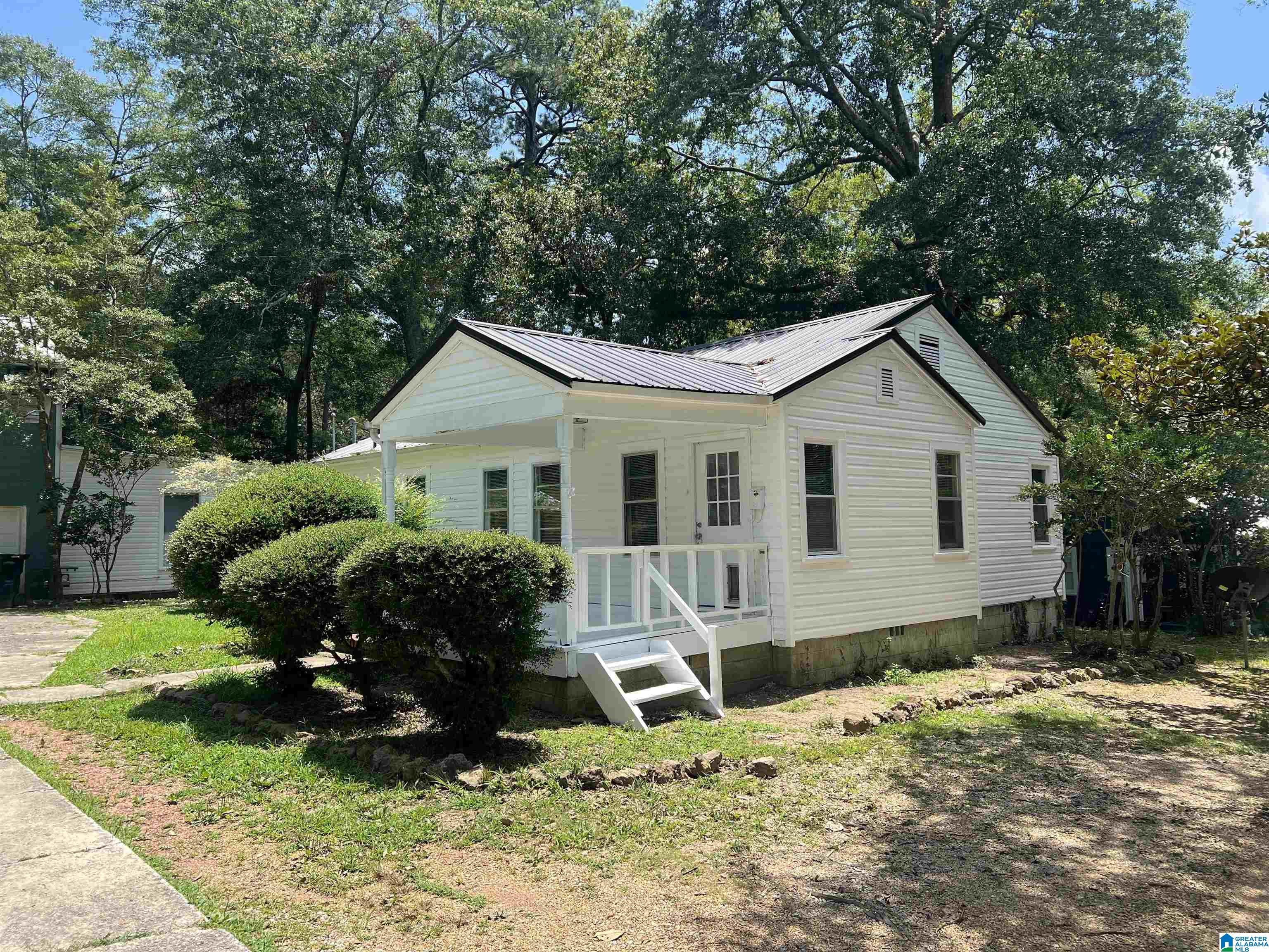 Homes for sale in Jasper, AL | 1209 Alabama Avenue, Jasper, AL 35501 | MLS# 21442193