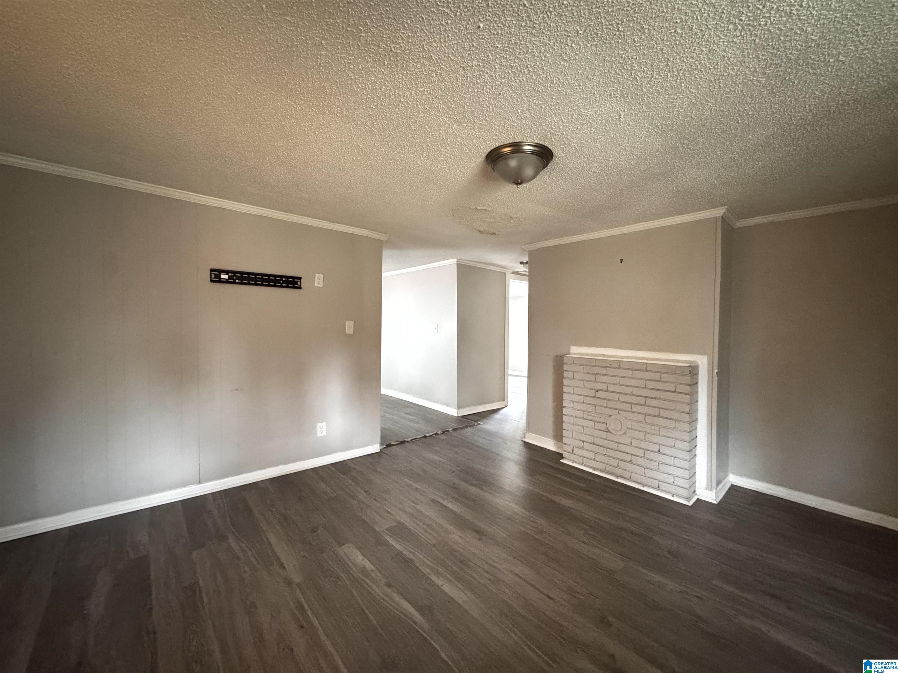 Homes for sale in Birmingham, AL | 3921 Viola Avenue Sw, Birmingham, AL 35221 | MLS# 21442214