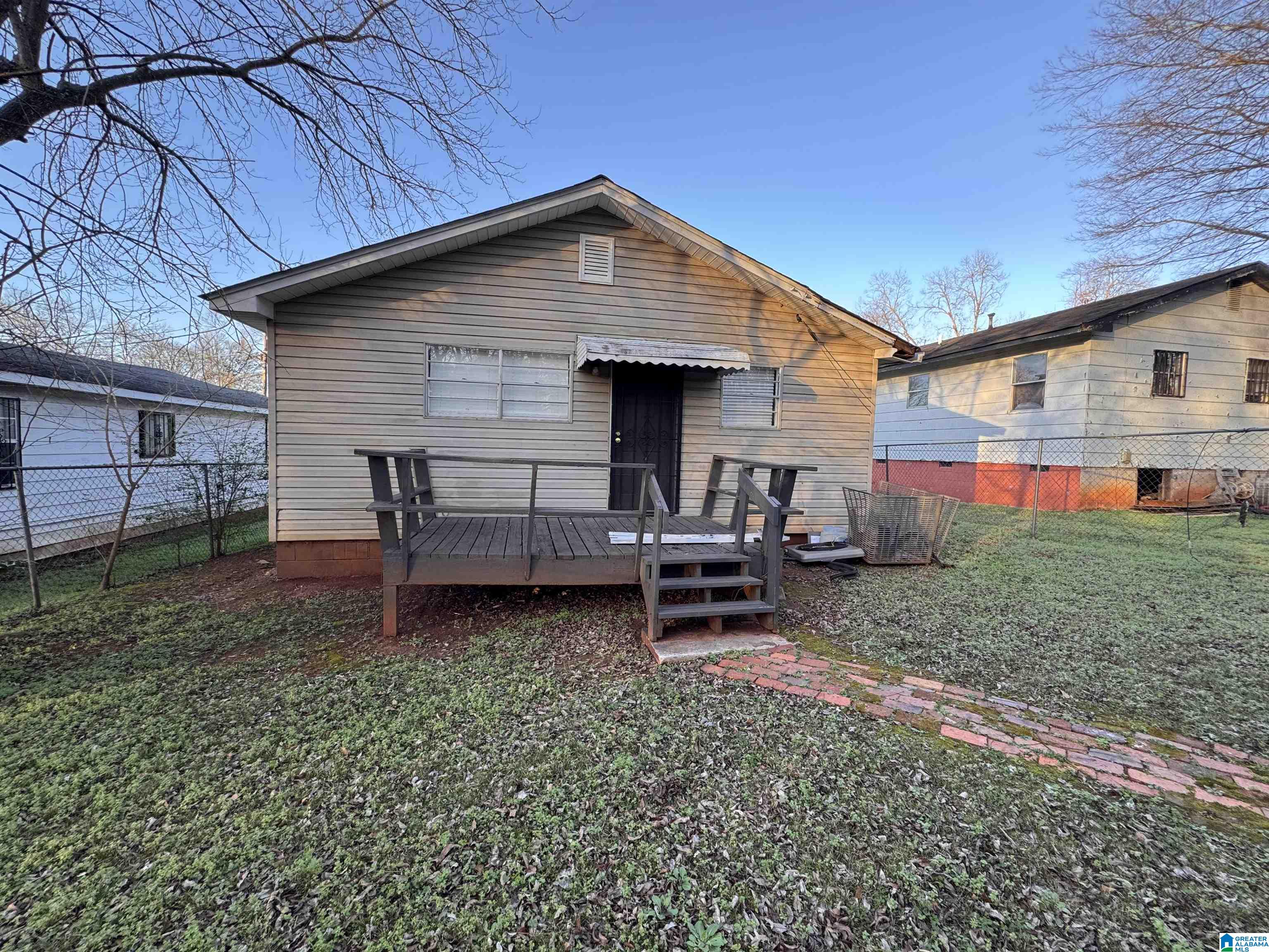 Homes for sale in Birmingham, AL | 3921 Viola Avenue Sw, Birmingham, AL 35221 | MLS# 21442214