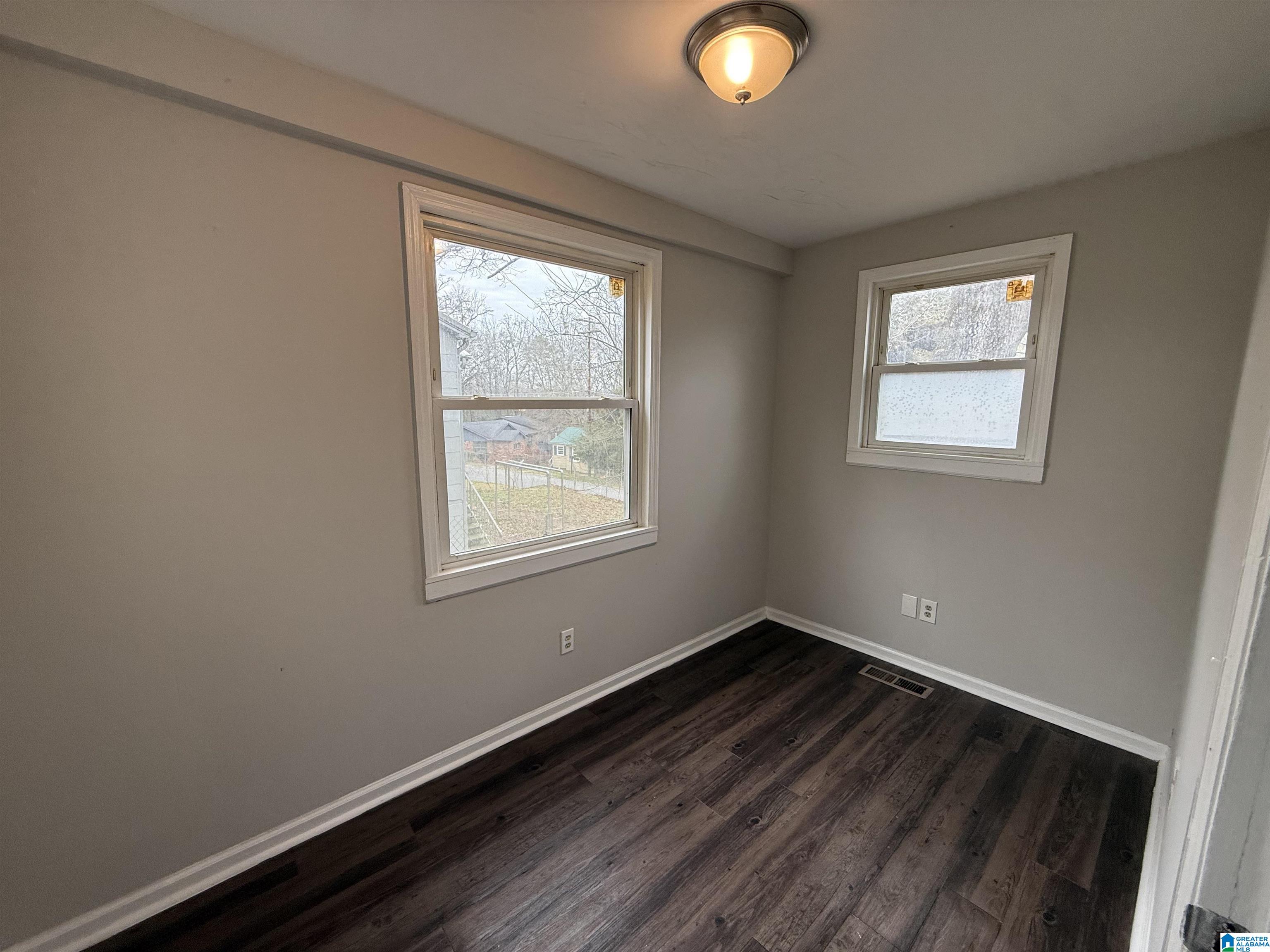 Homes for sale in Childersburg, AL | 50 Lakeside Dr, Childersburg, AL 35044 | MLS# 21442269