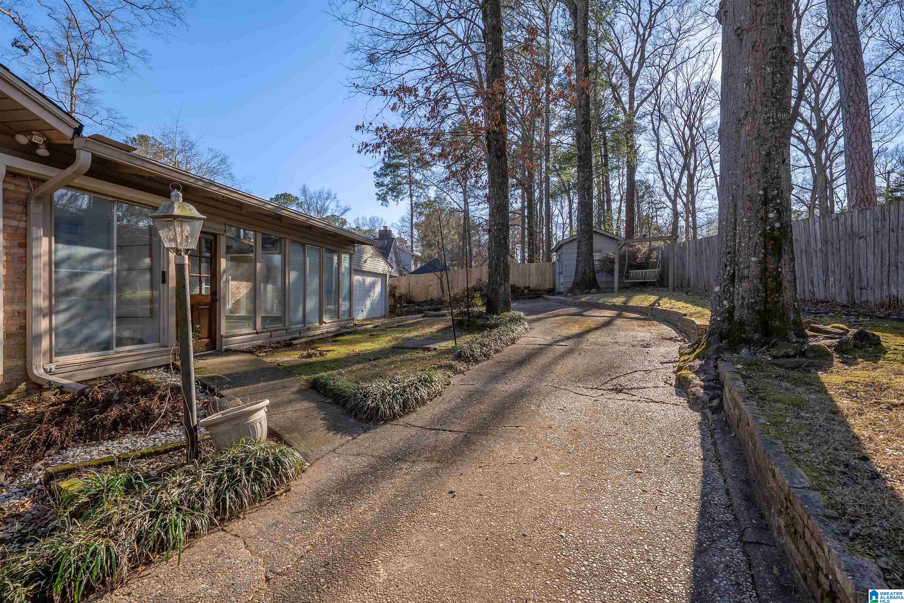 Homes for sale in Northport, AL | 5324 Northwood Lake Dr W, Northport, AL 35473 | MLS# 21442333