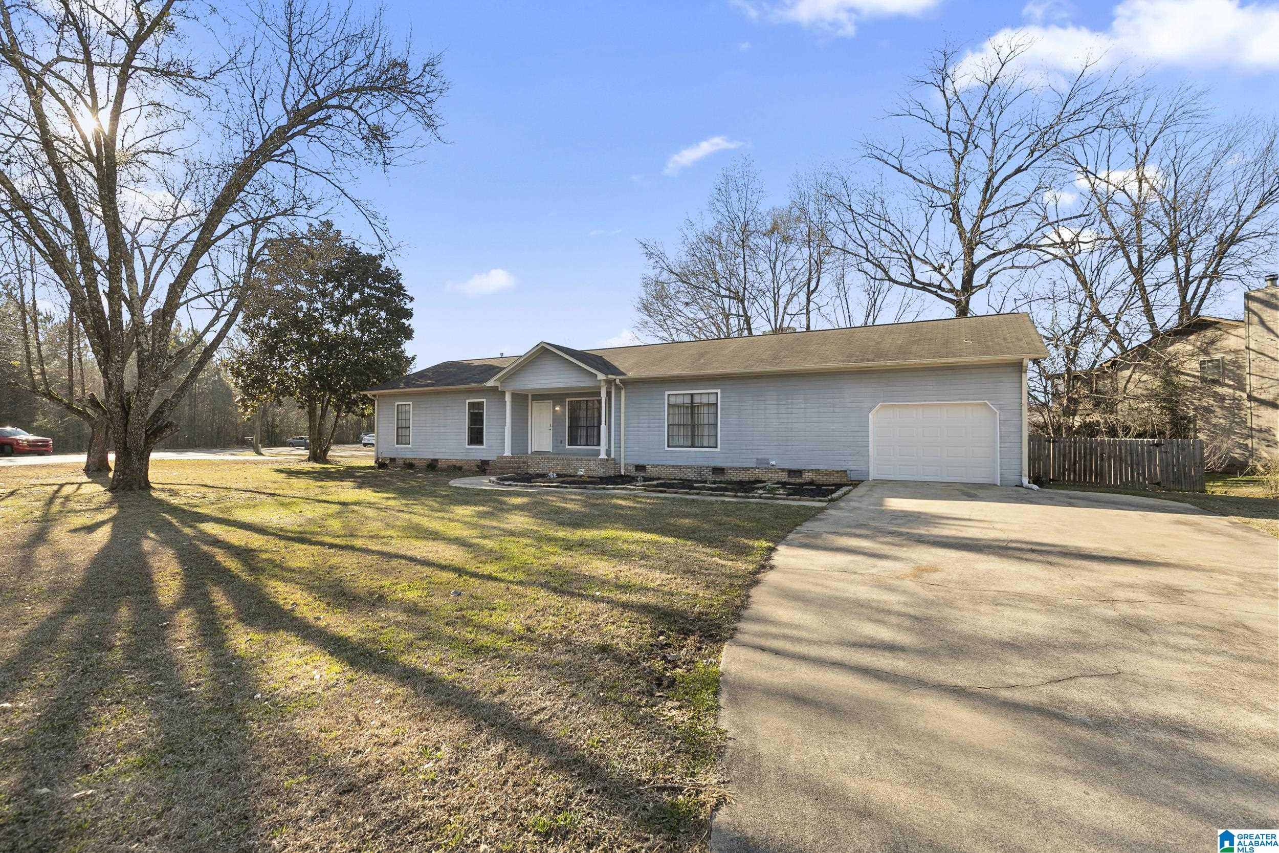 Homes for sale in Hueytown, AL | 632 Sunrise Boulevard, Hueytown, AL 35023 | MLS# 21442344