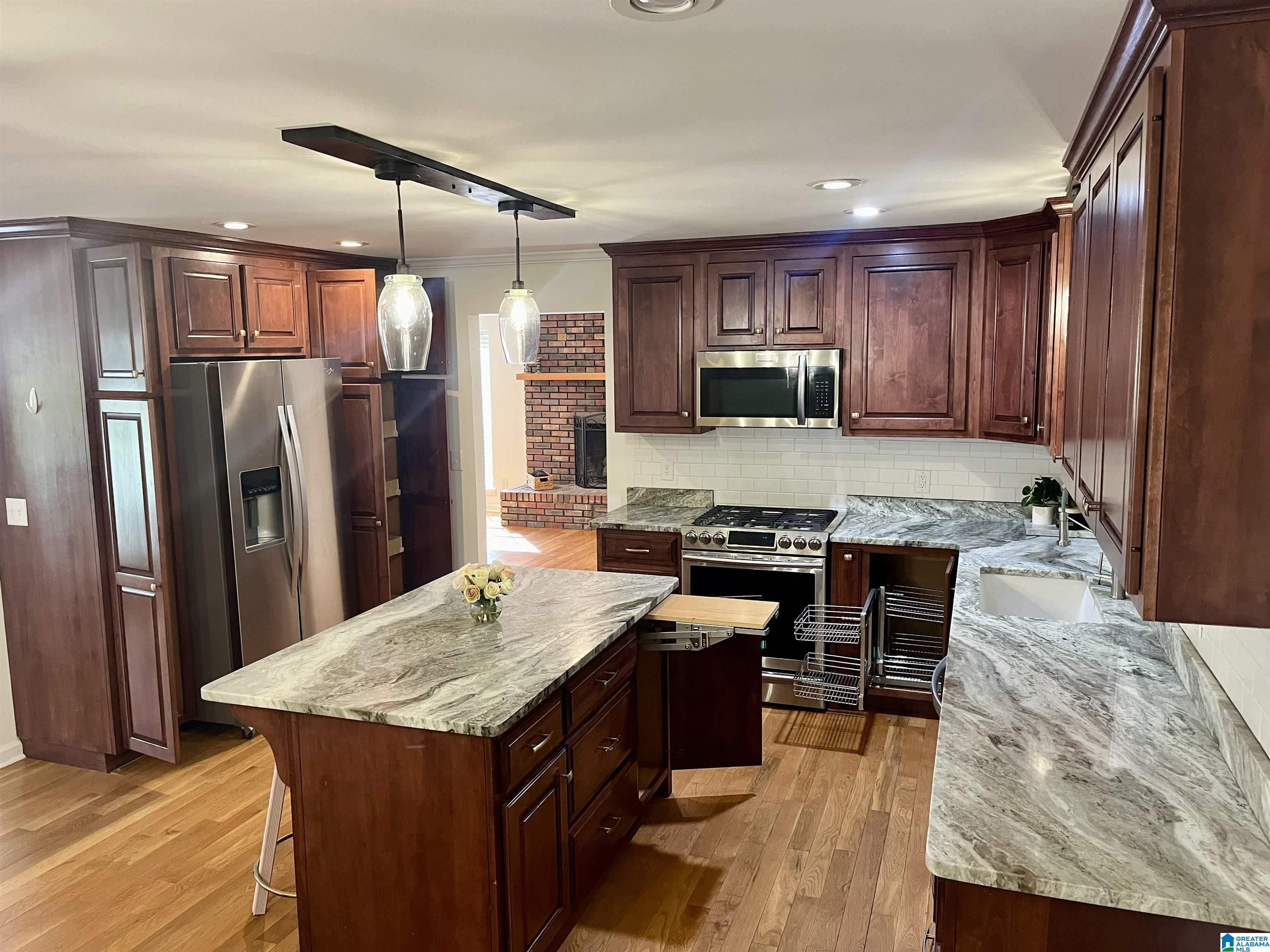 Homes for sale in Gardendale, AL | 1220 W Forest Dr, Gardendale, AL 35071 | MLS# 21442388