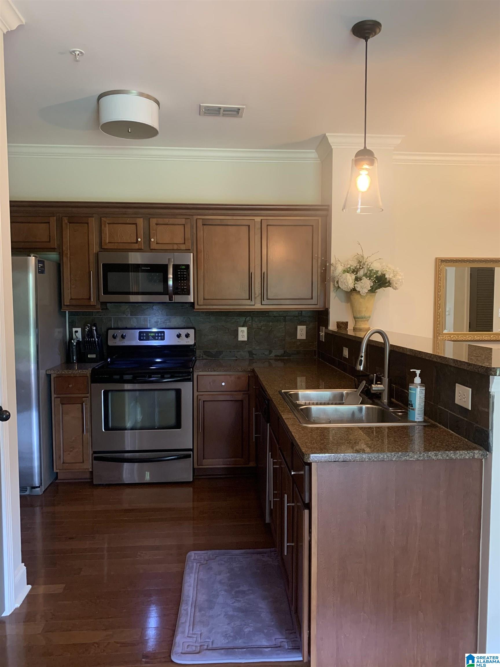 Homes for sale in Hoover, AL | 1103 Riverhaven Pl #1103, Hoover, AL 35244 | MLS# 21442391