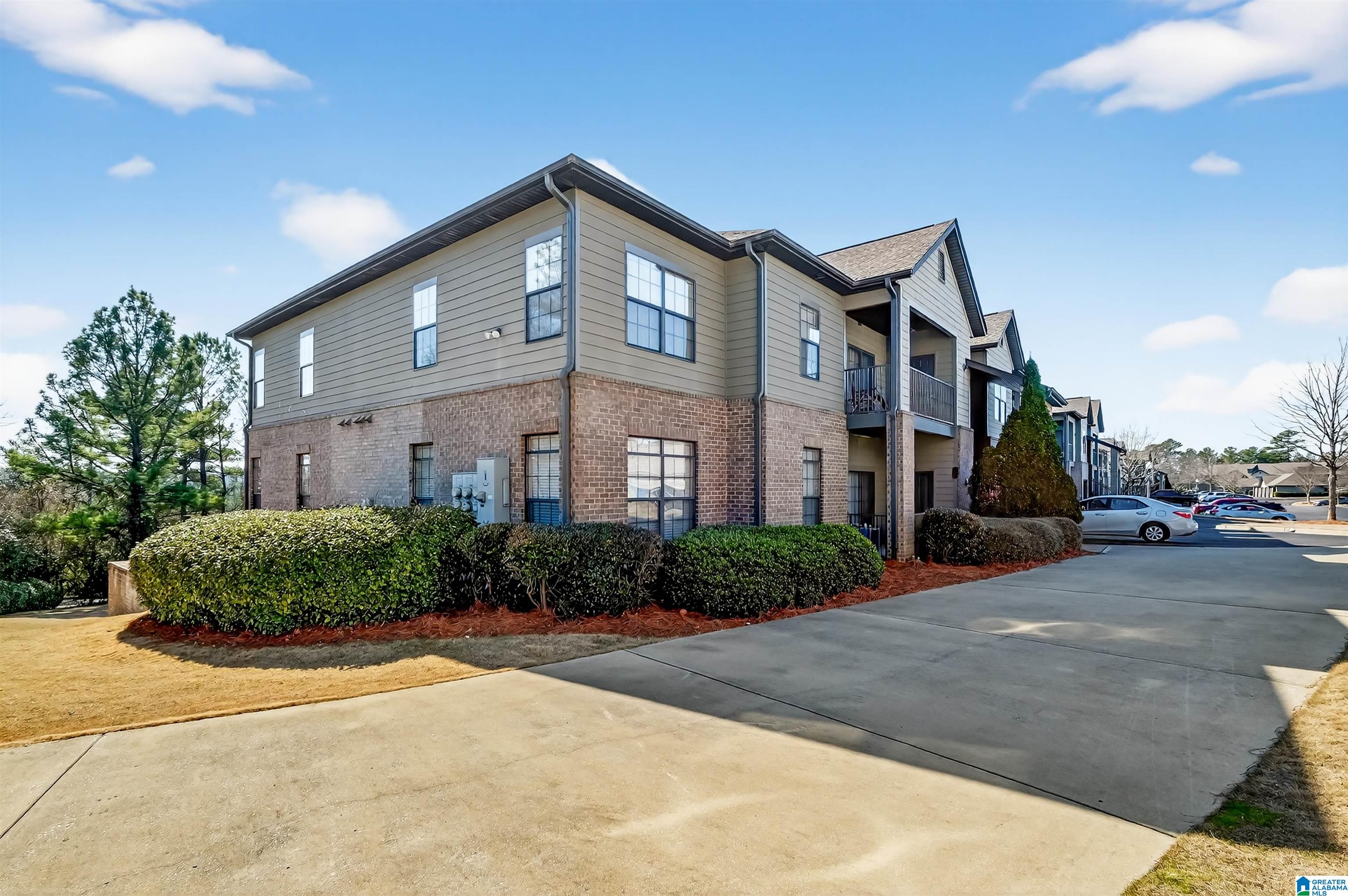 Homes for sale in Hoover, AL | 1123 Riverhaven Pl #1123, Hoover, AL 35244 | MLS# 21442415