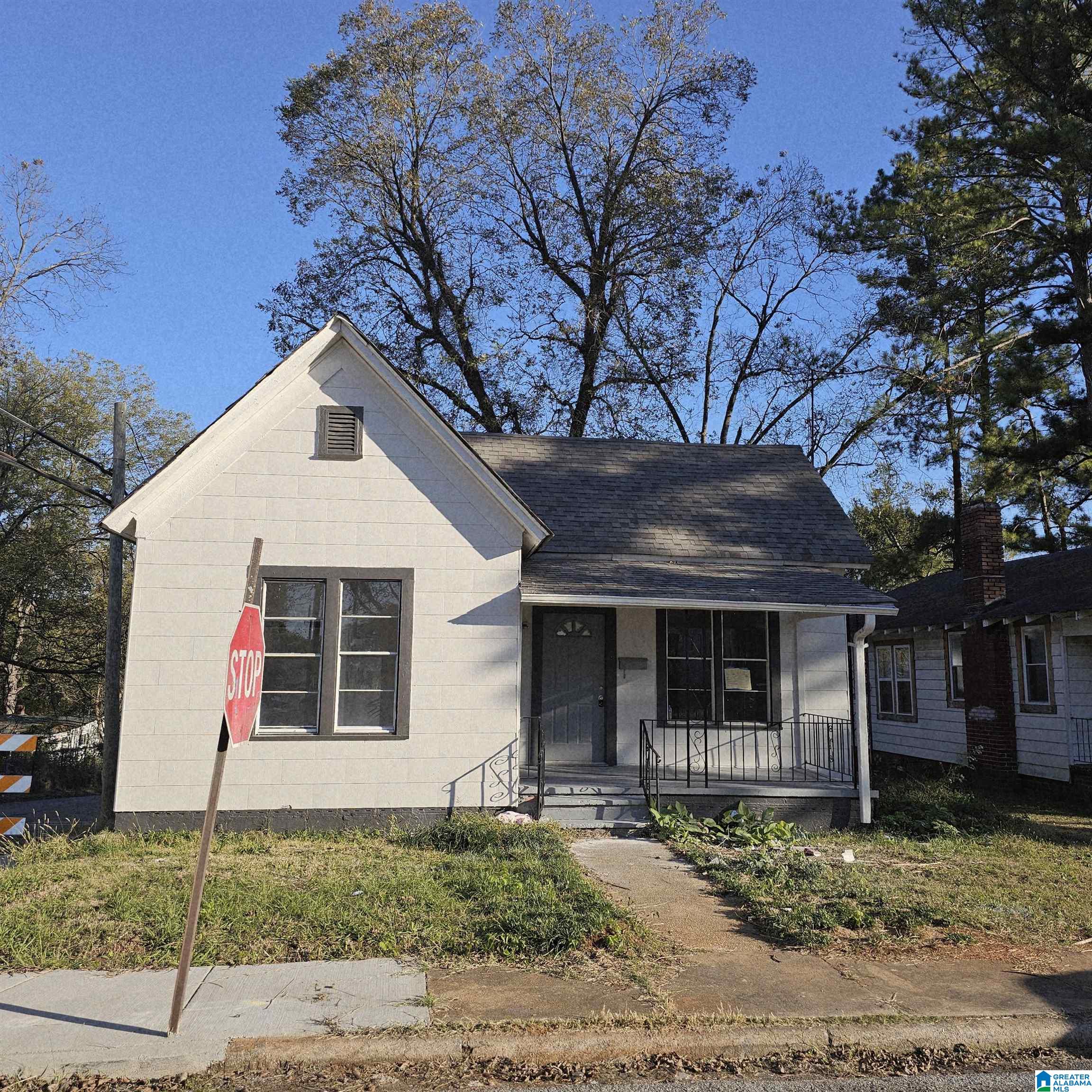 Photo 2 of Single family home for sale at 3815 Banks St, Brighton, AL 35020 | MLS# 21442416 | Listing updated on 2026-06-25