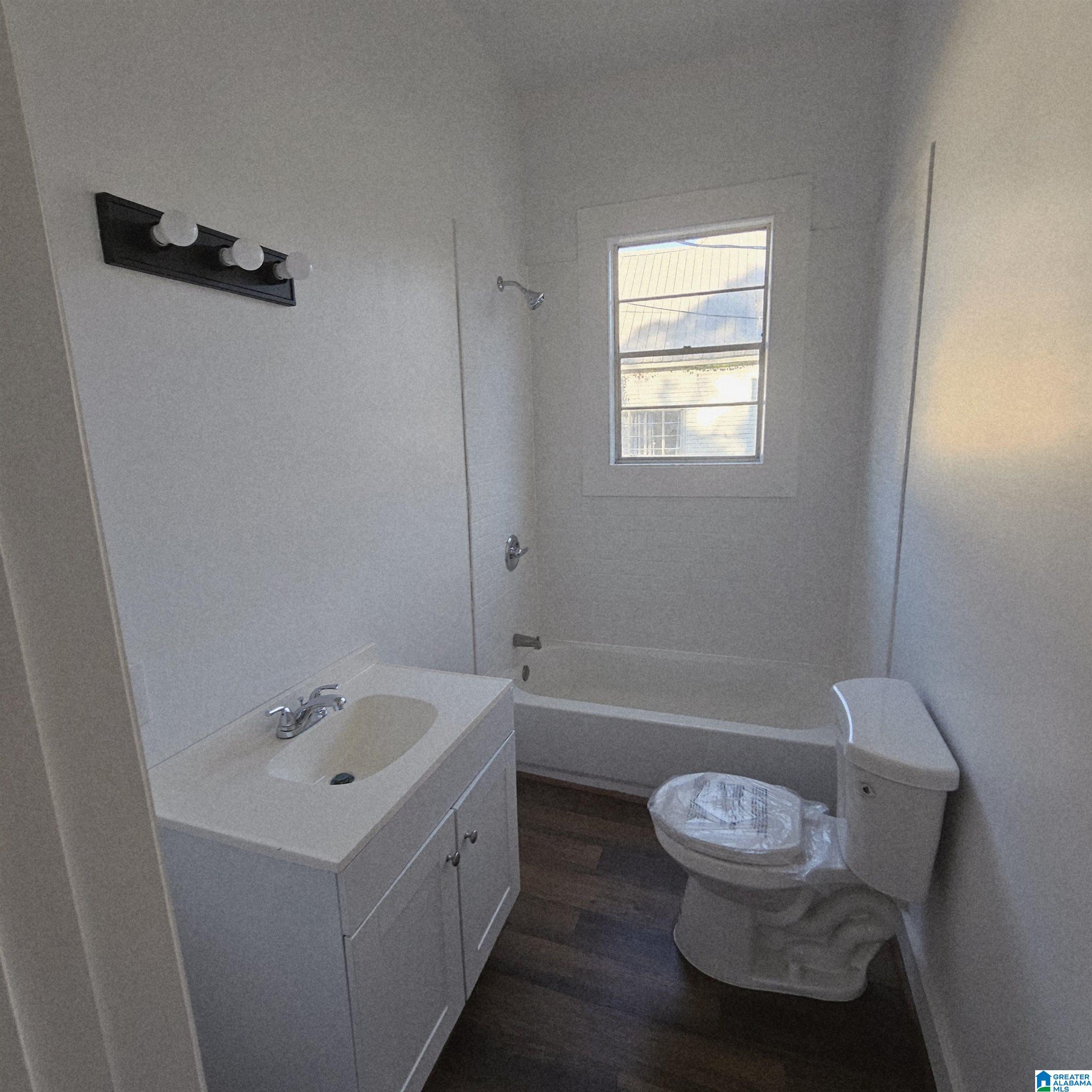 Photo 4 of Single family home for sale at 3815 Banks St, Brighton, AL 35020 | MLS# 21442416 | Listing updated on 2026-06-25