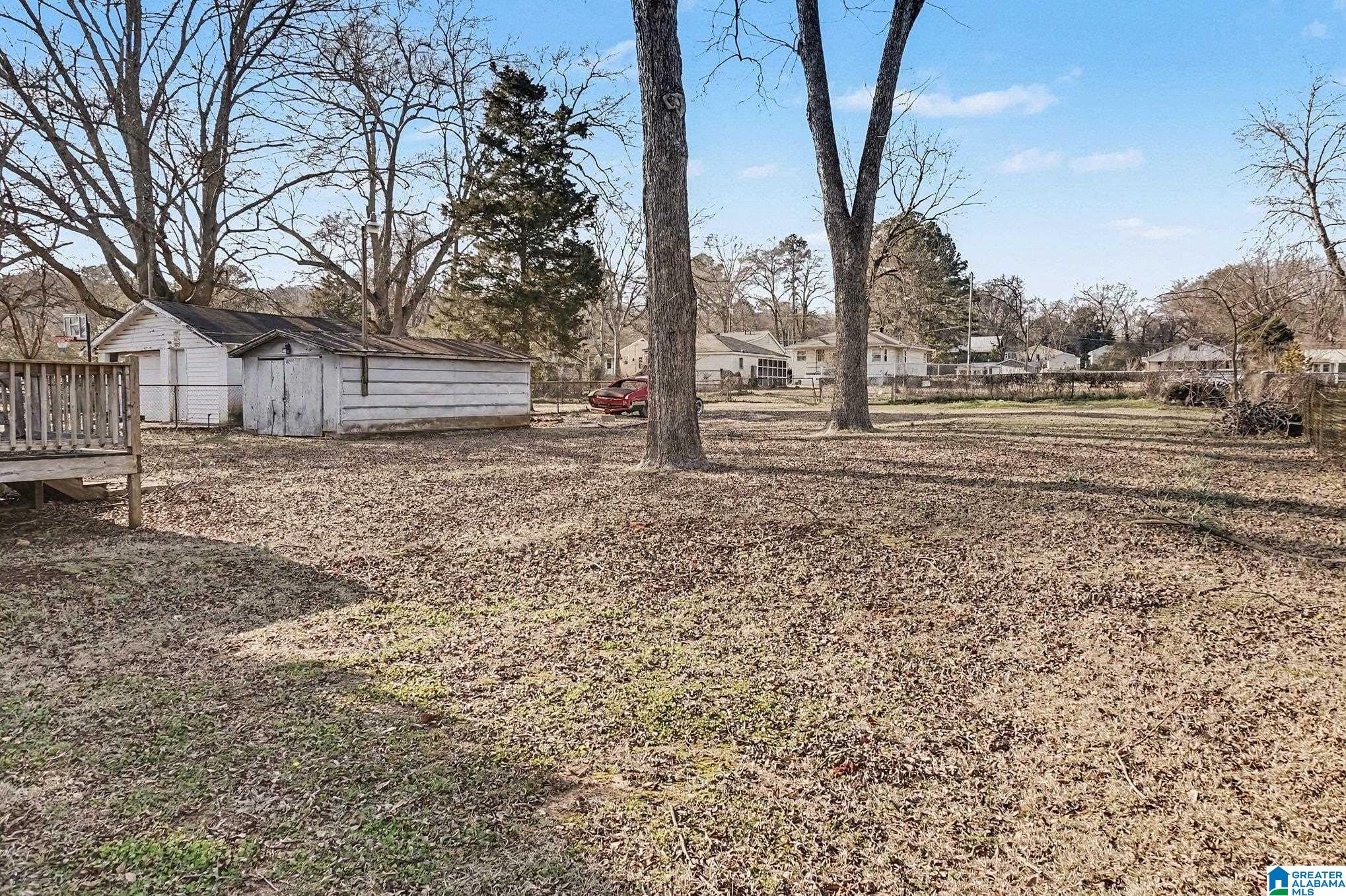 Homes for sale in Hueytown, AL | 2028 28th Avenue N, Hueytown, AL 35023 | MLS# 21442420