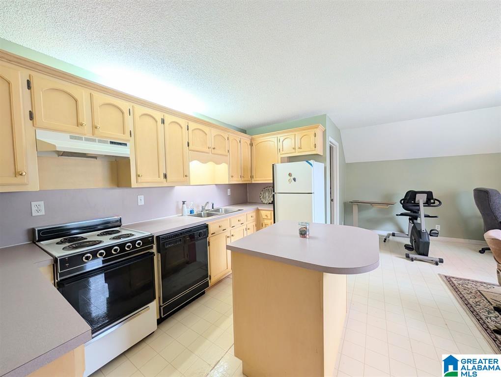 Homes for sale in Adger, AL | 679 Quinns Landing, Adger, AL 35006 | MLS# 21442488