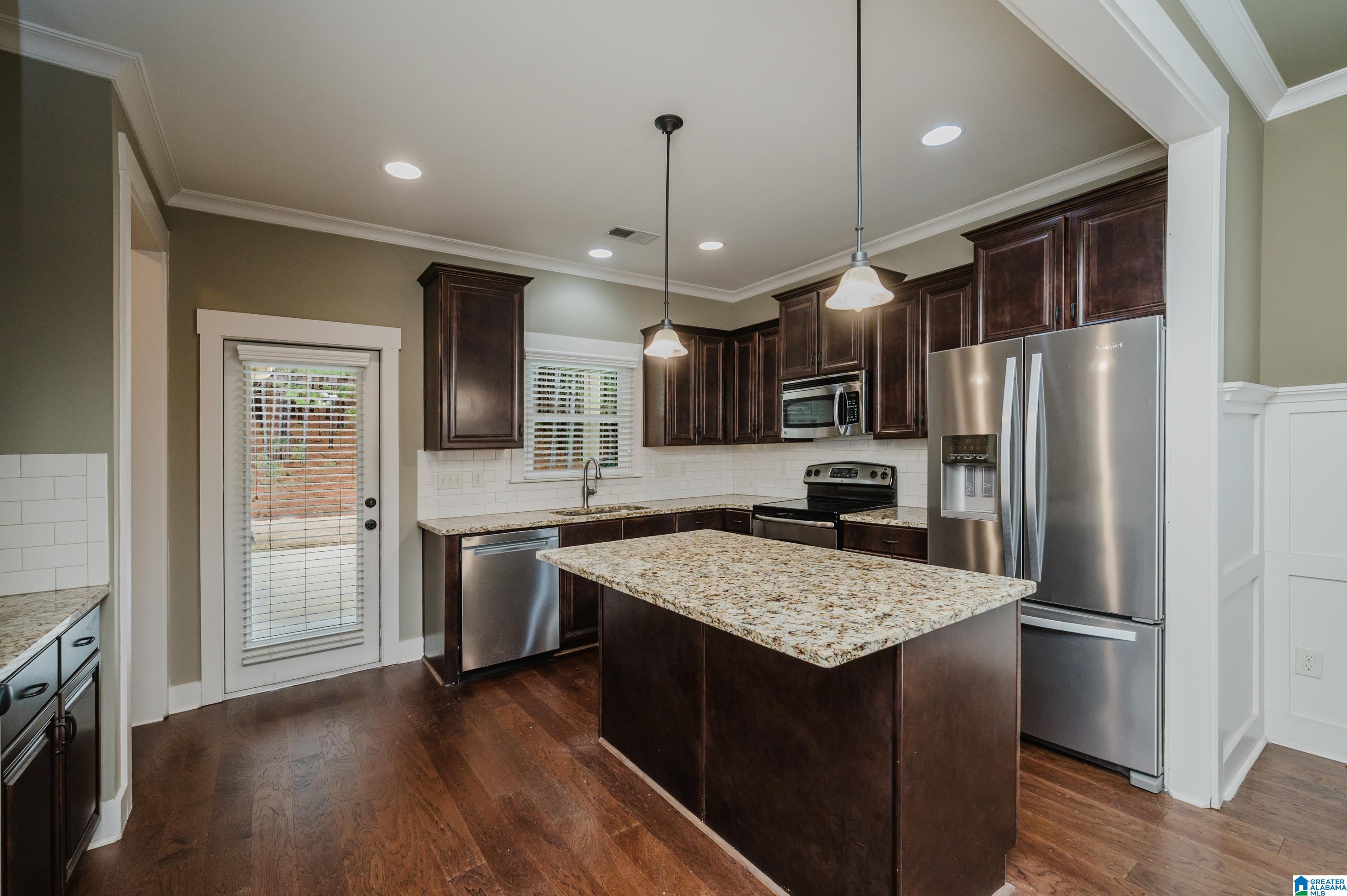 Homes for sale in Hoover, AL | 6388 Black Creek Loop S, Hoover, AL 35244 | MLS# 21442491