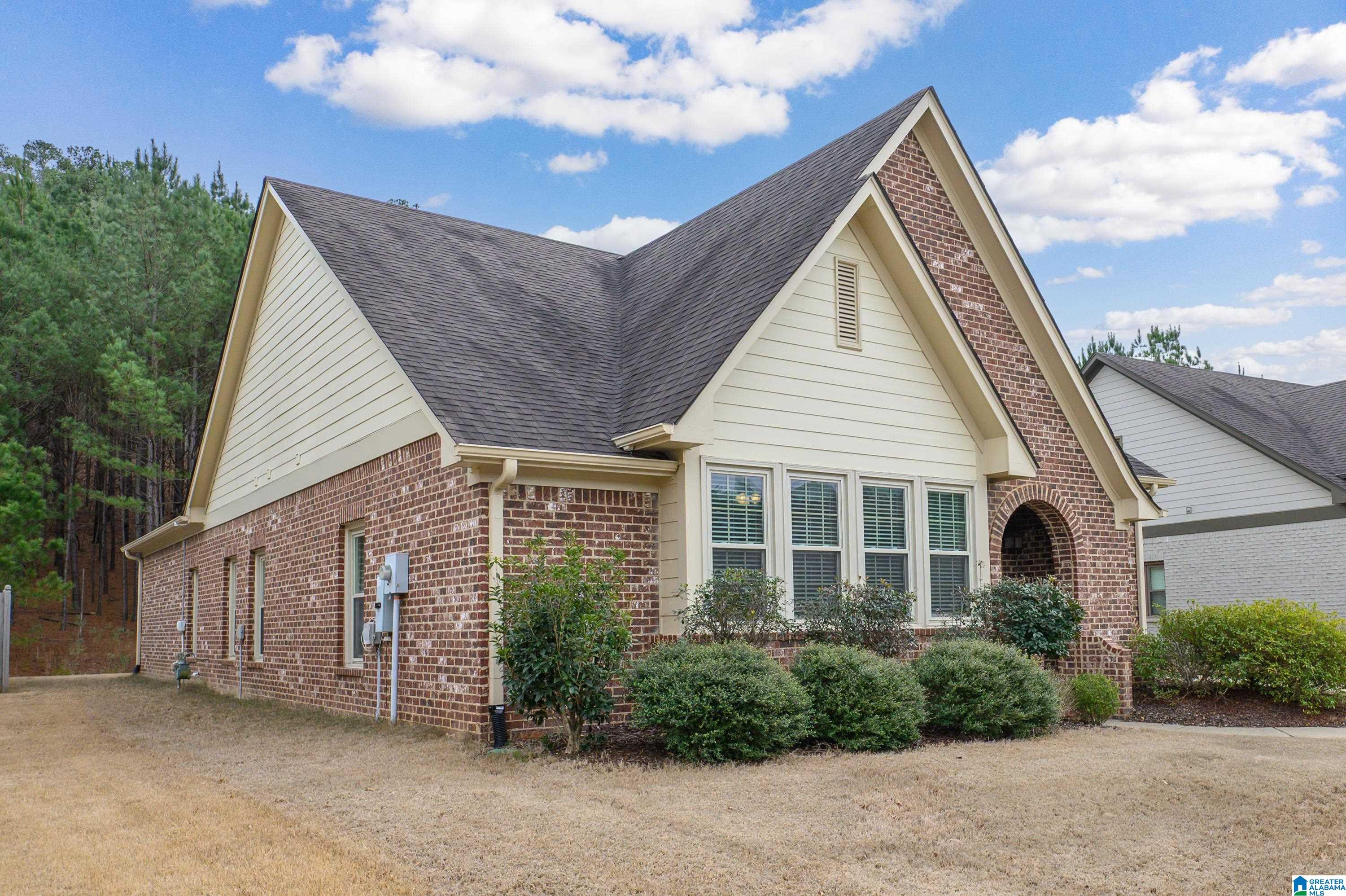 Homes for sale in Hoover, AL | 6388 Black Creek Loop S, Hoover, AL 35244 | MLS# 21442491