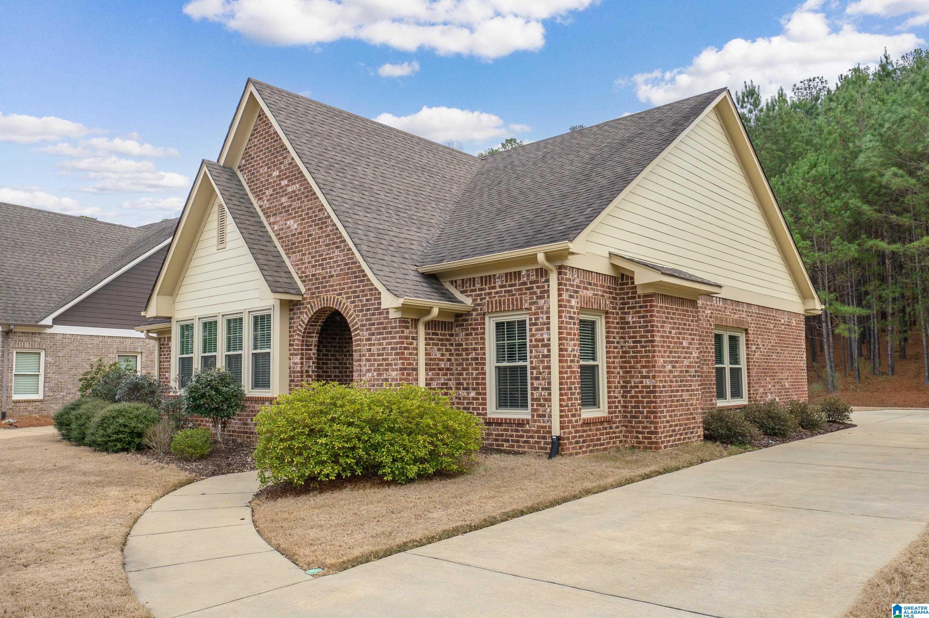 Homes for sale in Hoover, AL | 6388 Black Creek Loop S, Hoover, AL 35244 | MLS# 21442491