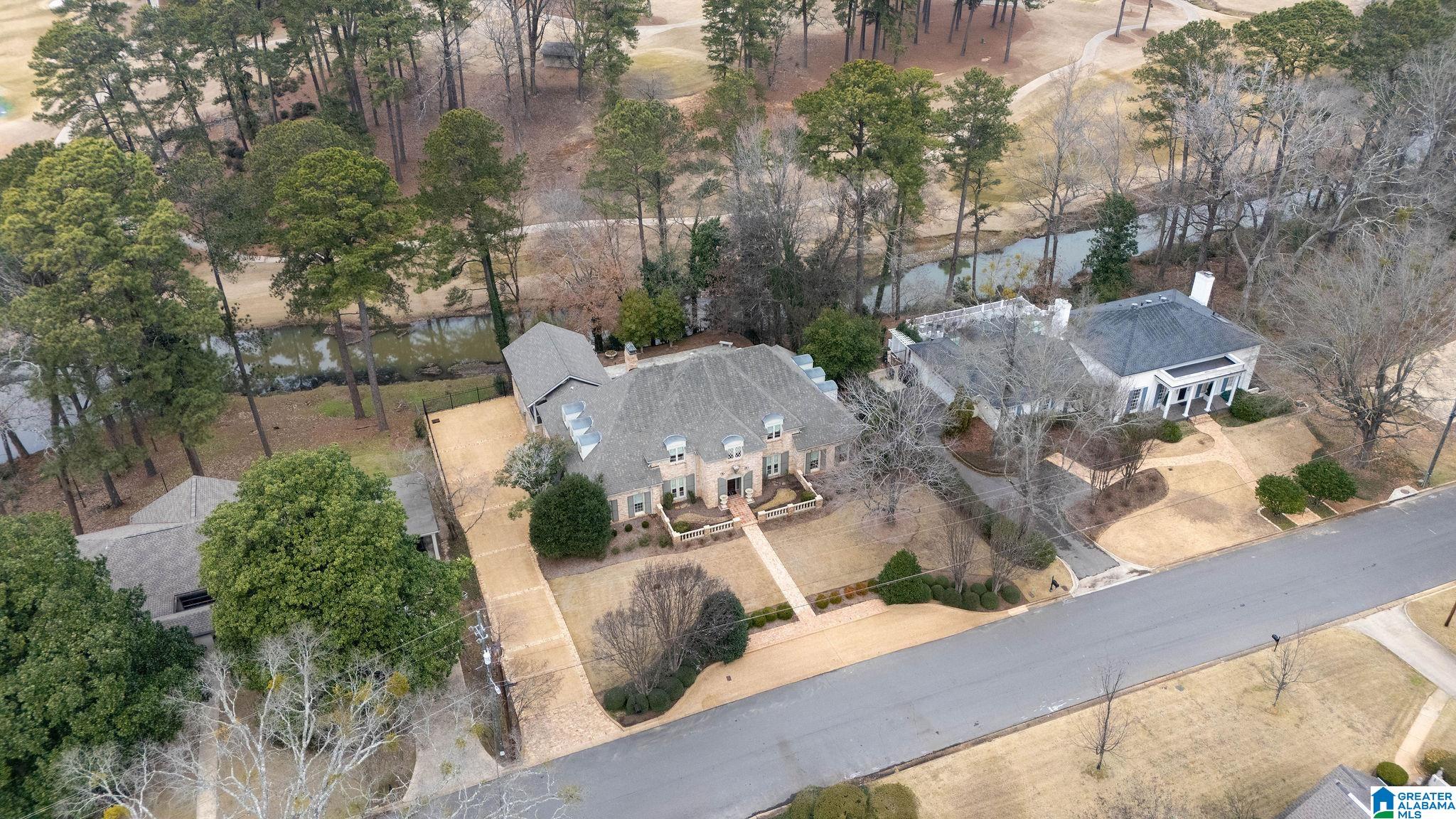 Photo 3 of Single family home for sale at 1222 Indian Hills Cir, Tuscaloosa, AL 35406 | MLS# 21442511 | Listing updated on 2026-04-20