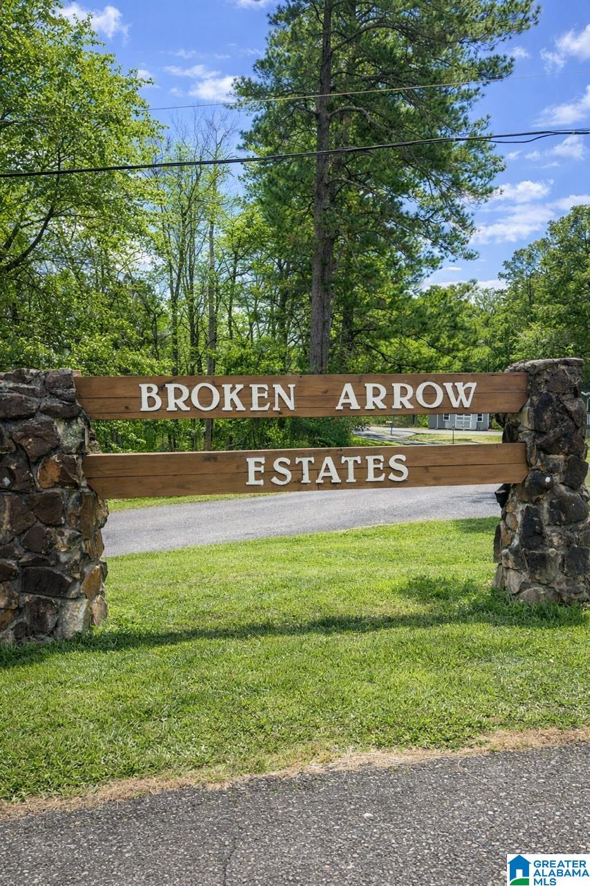 Homes for sale in Riverside, AL | 359 Arrowhead Dr, Riverside, AL 35135 | MLS# 21442527