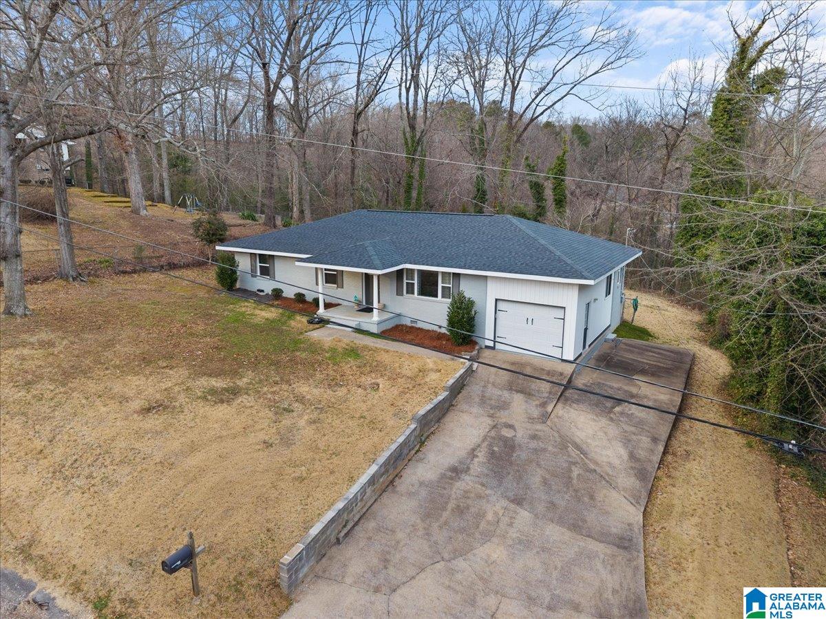 Homes for sale in Guntersville, AL | 2012 Crawford Street, Guntersville, AL 35976 | MLS# 21442541