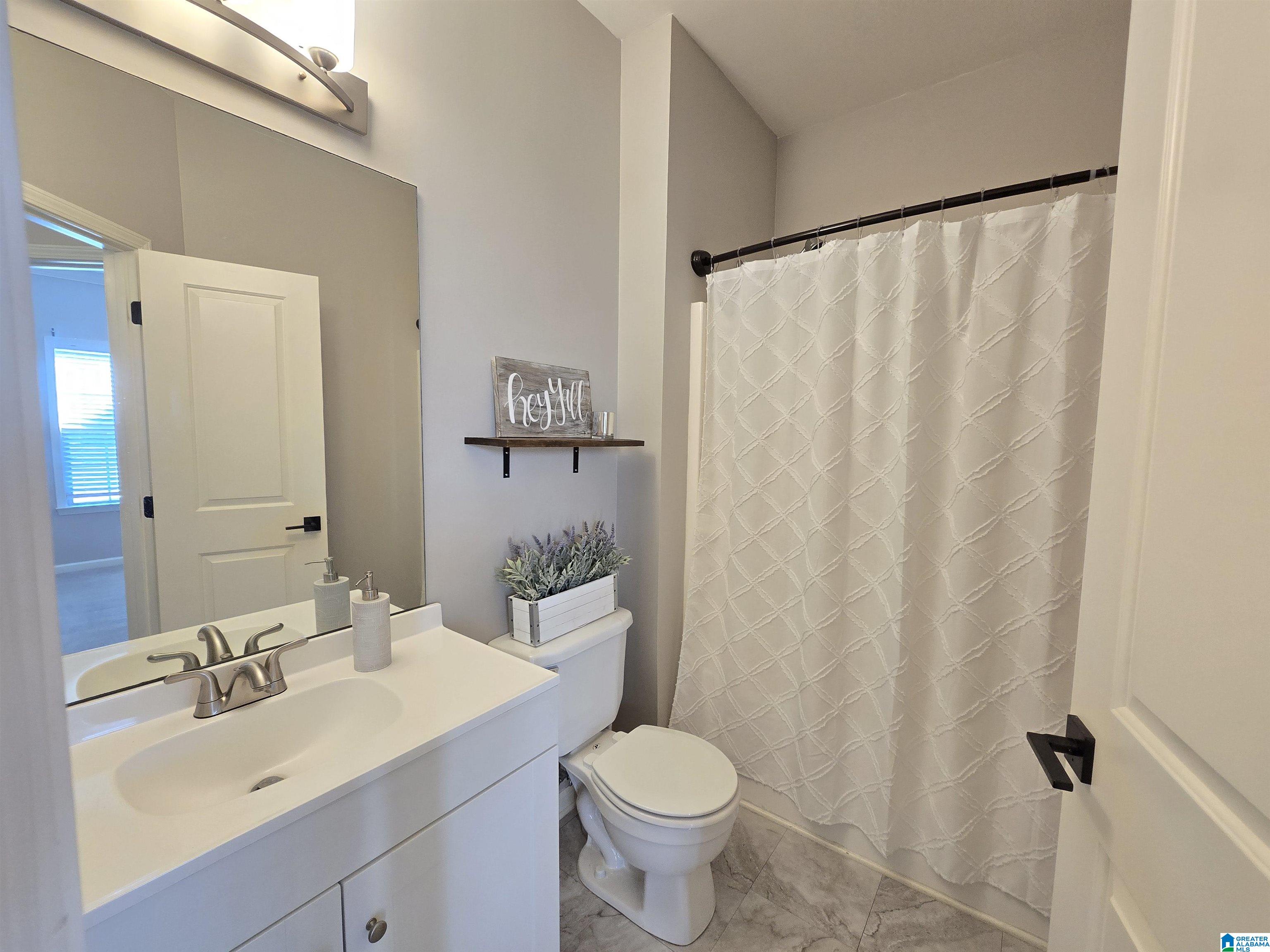 Homes for sale in Calera, AL | 1003 Meriweather Dr, Calera, AL 35040 | MLS# 21442568