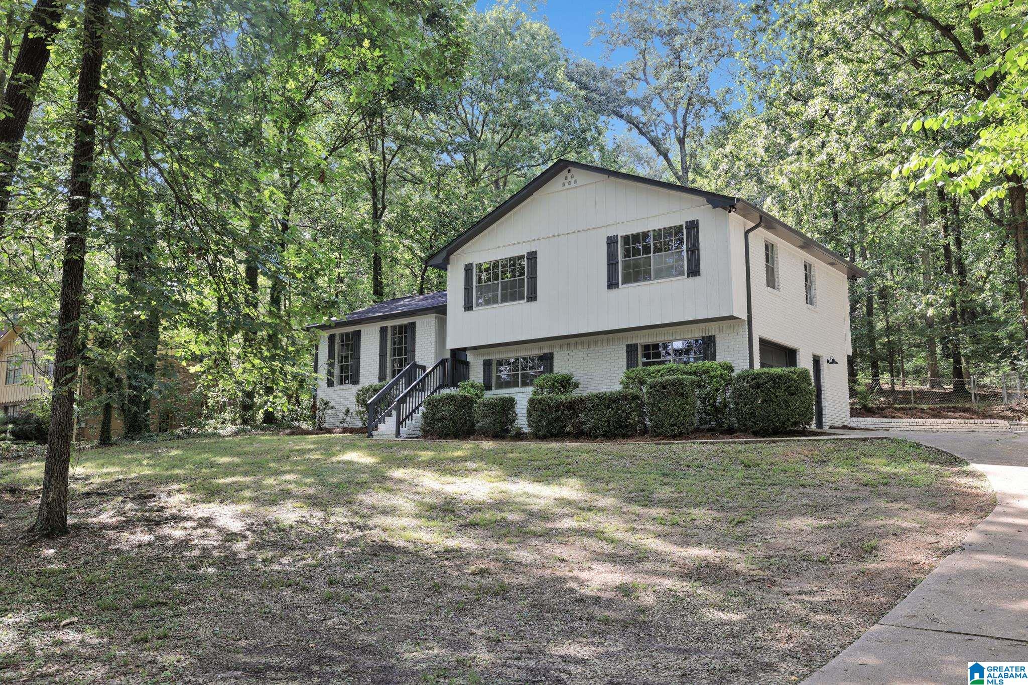 Homes for sale in Hueytown, AL | 3016 Virginia Dr, Hueytown, AL 35023 | MLS# 21442614