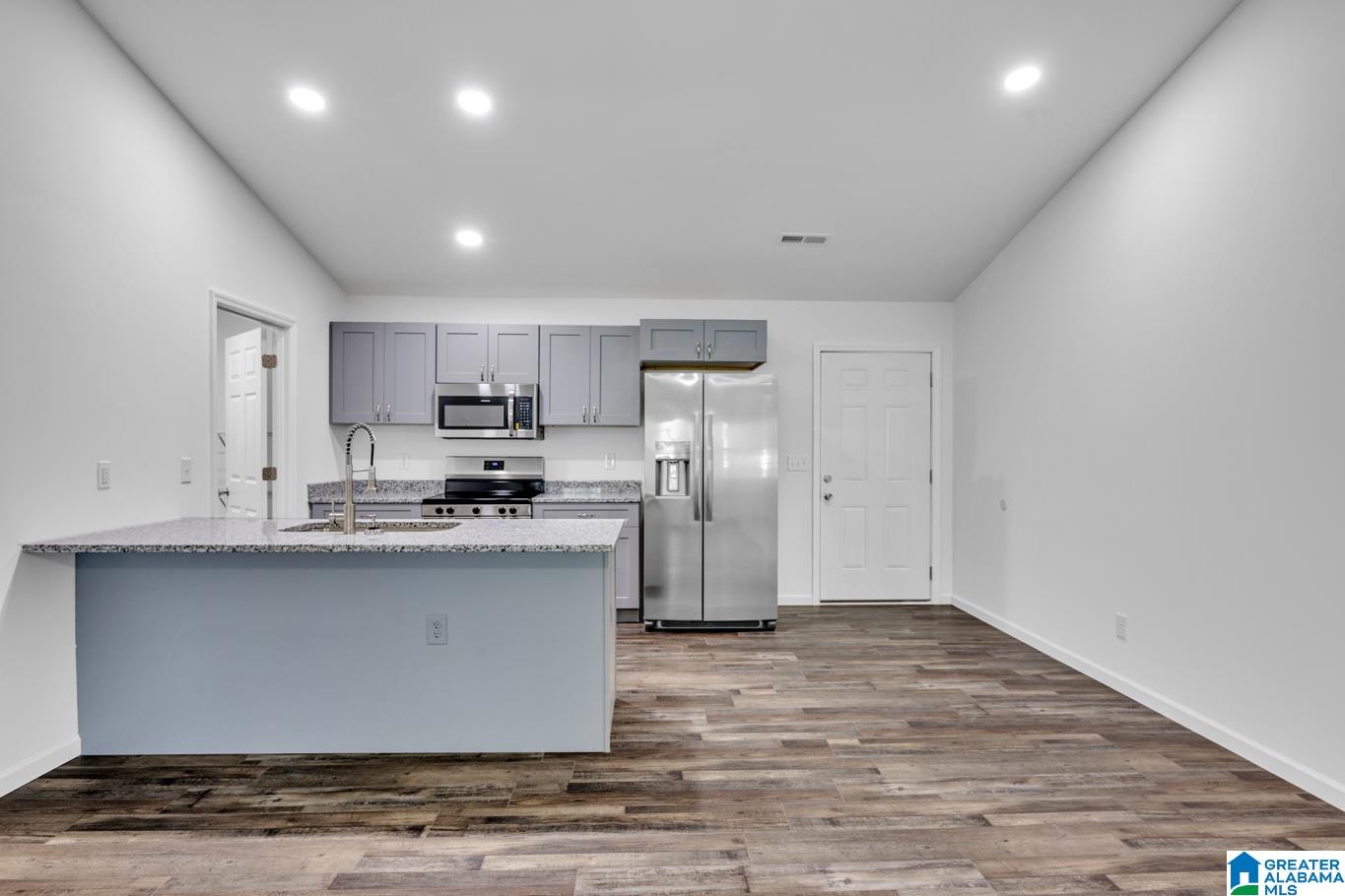 Homes for sale in Vinemont, AL | 942 County Road 1459, Vinemont, AL 35179 | MLS# 21442665