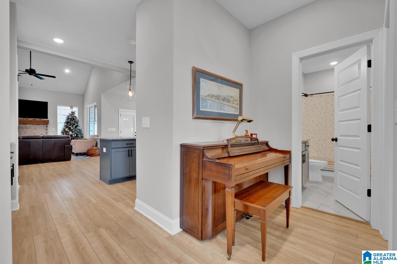 Homes for sale in Pell City, AL | 455 Avondale Lane, Pell City, AL 35128 | MLS# 21442687