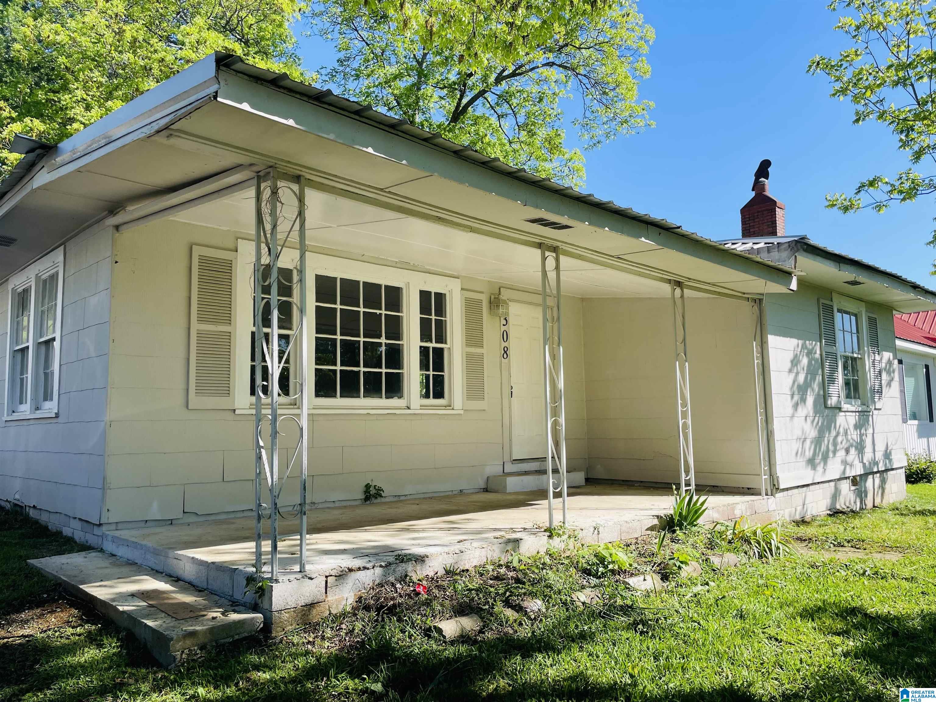 Homes for sale in Oneonta, AL | 308 6th Avenue, Oneonta, AL 35121 | MLS# 21442714