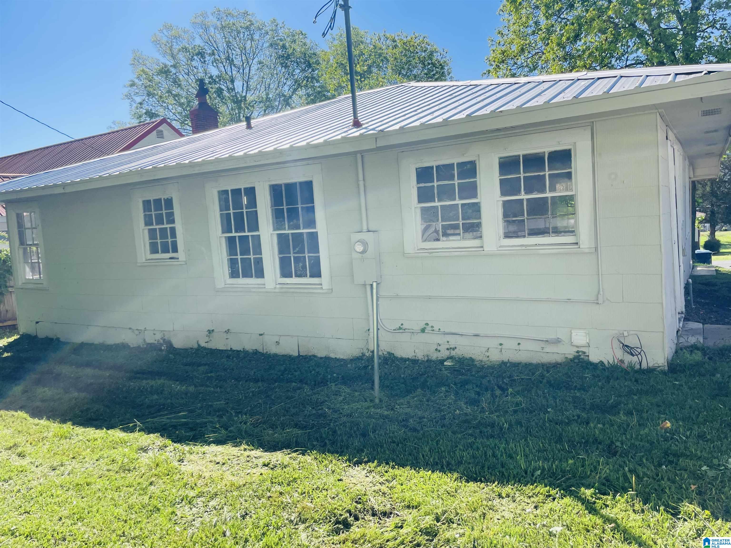 Homes for sale in Oneonta, AL | 308 6th Avenue, Oneonta, AL 35121 | MLS# 21442714