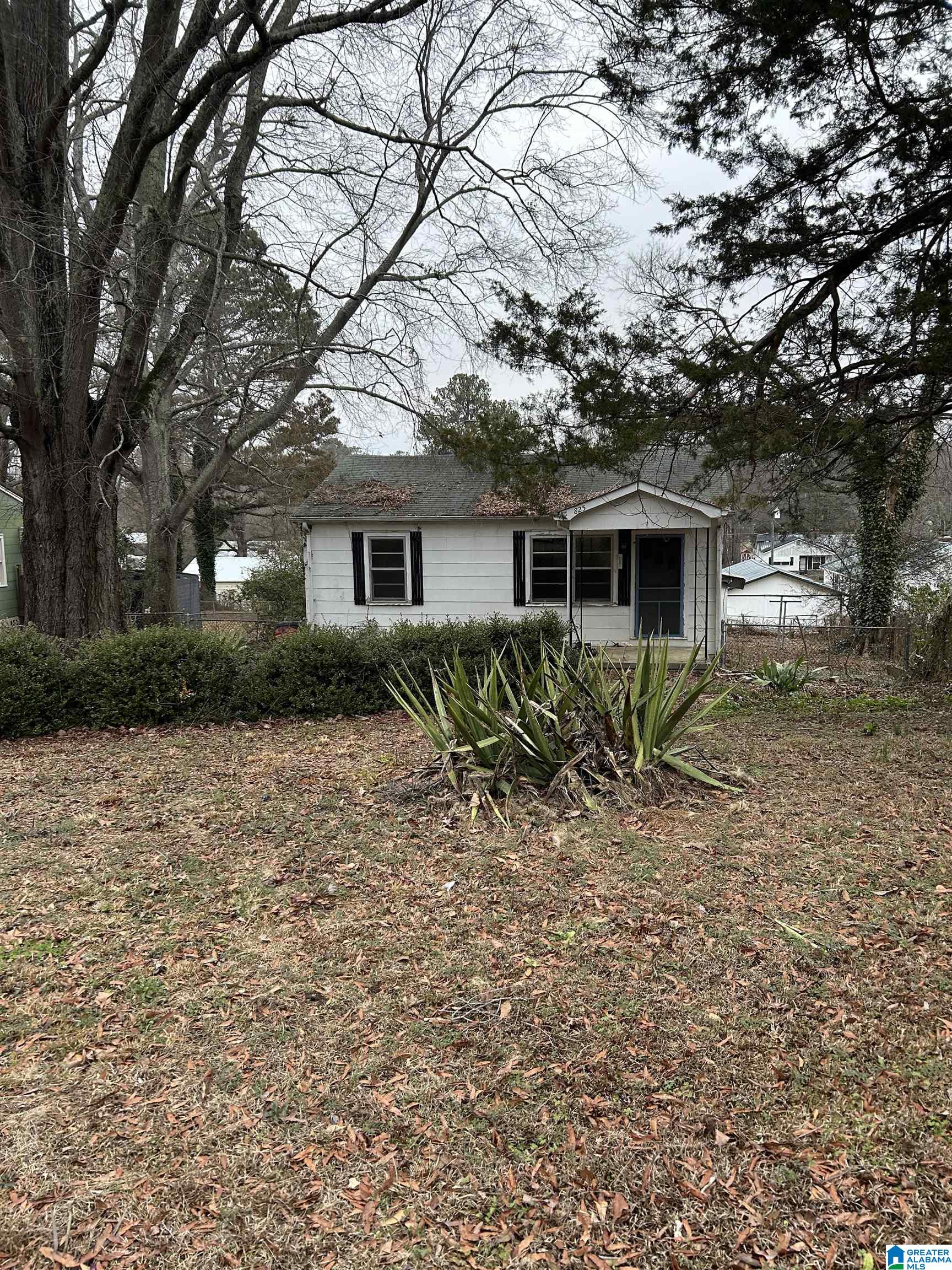 Homes for sale in Anniston, AL | 825 Bellwood Avenue, Anniston, AL 36206 | MLS# 21442736