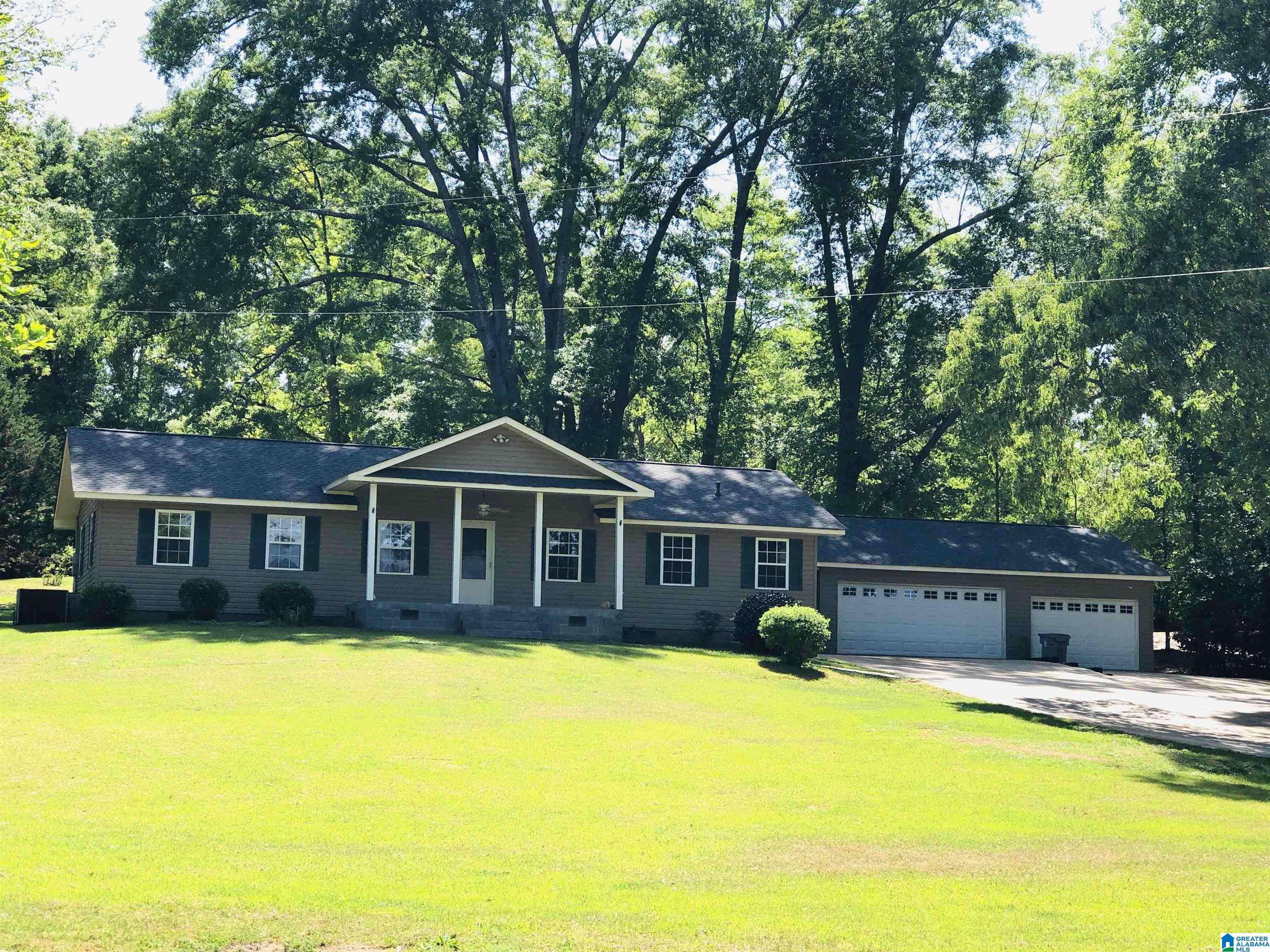 Homes for sale in Thorsby, AL | 716 Lincoln Street E, Thorsby, AL 35171 | MLS# 21442745
