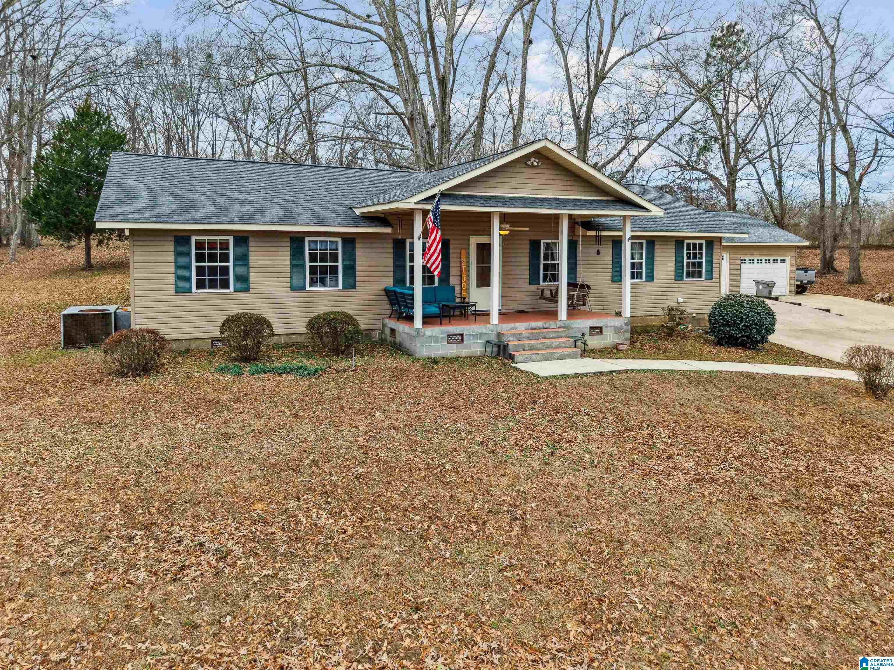 Homes for sale in Thorsby, AL | 716 Lincoln Street E, Thorsby, AL 35171 | MLS# 21442745