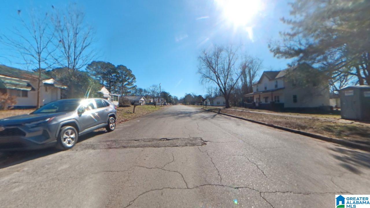 Homes for sale in Sheffield, AL | 704 E 18th Street, Sheffield, AL 35660 | MLS# 21442770