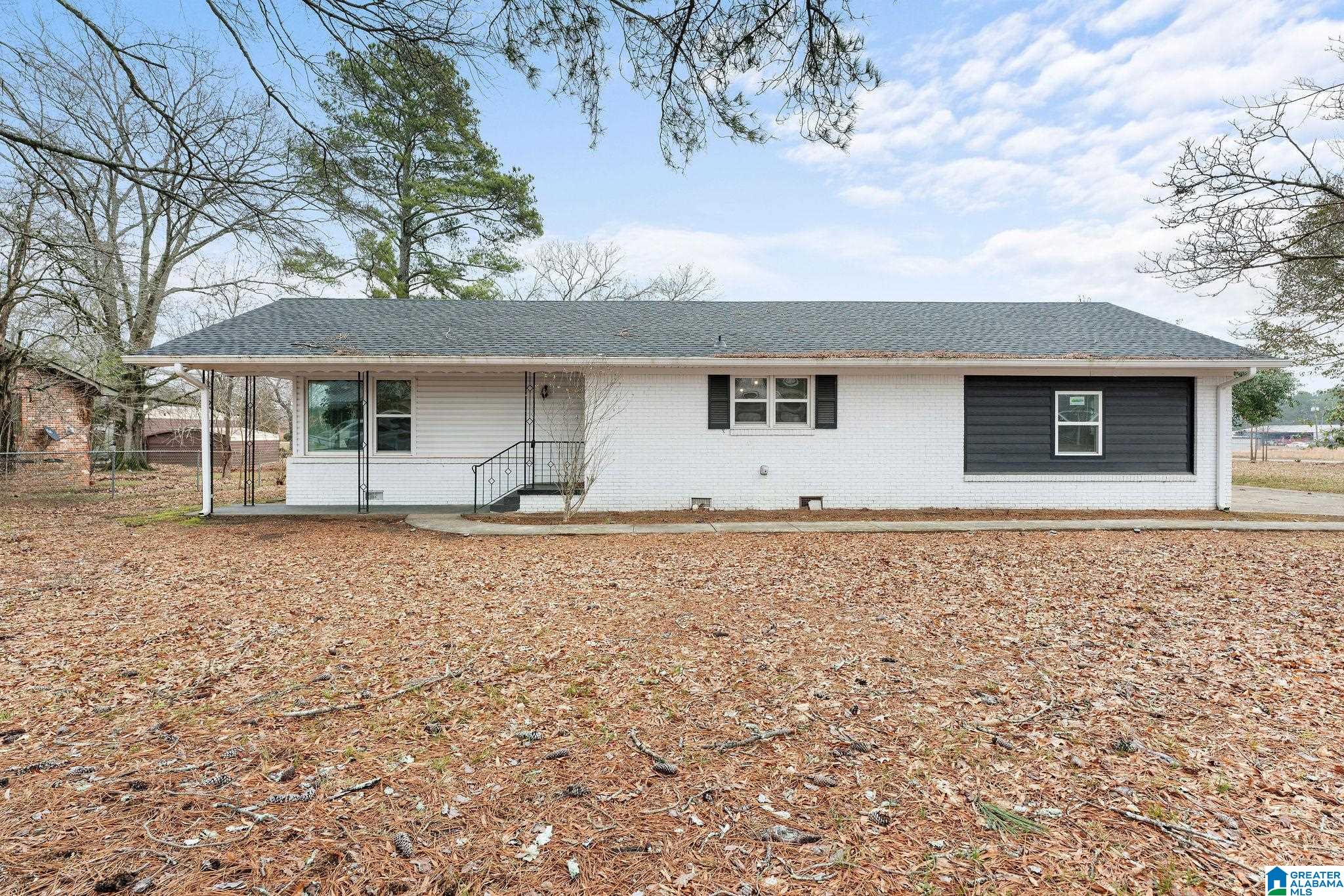 Homes for sale in Fayette, AL | 2312 2nd Avenue Nw, Fayette, AL 35555 | MLS# 21442786