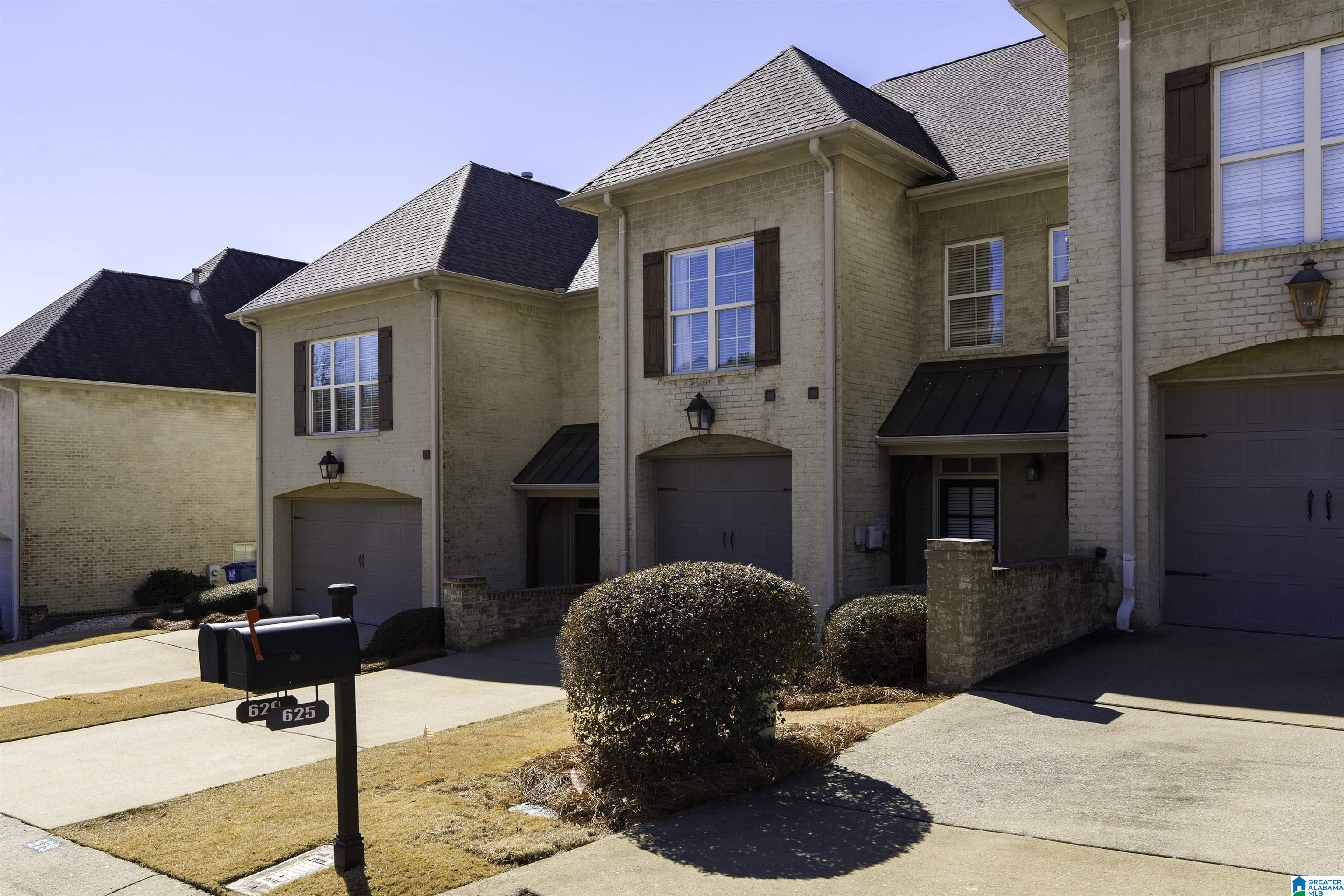 Photo 3 of Townhouse for sale at 629 White Stone Way, Hoover, AL 35226 | MLS# 21442800 | Listing updated on 2026-03-23