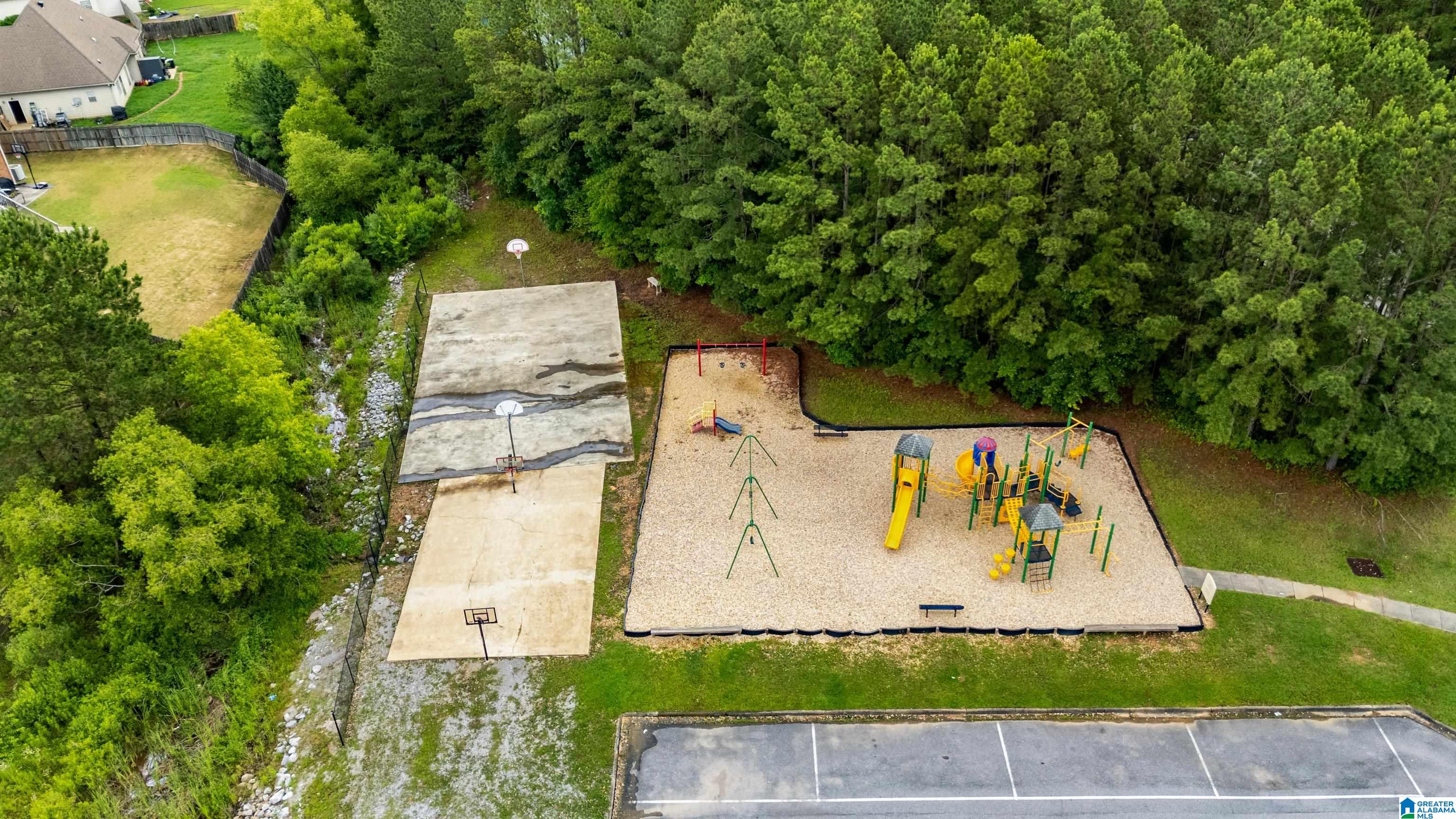 Homes for sale in Calera, AL | 2162 Village Lane, Calera, AL 35040 | MLS# 21442804