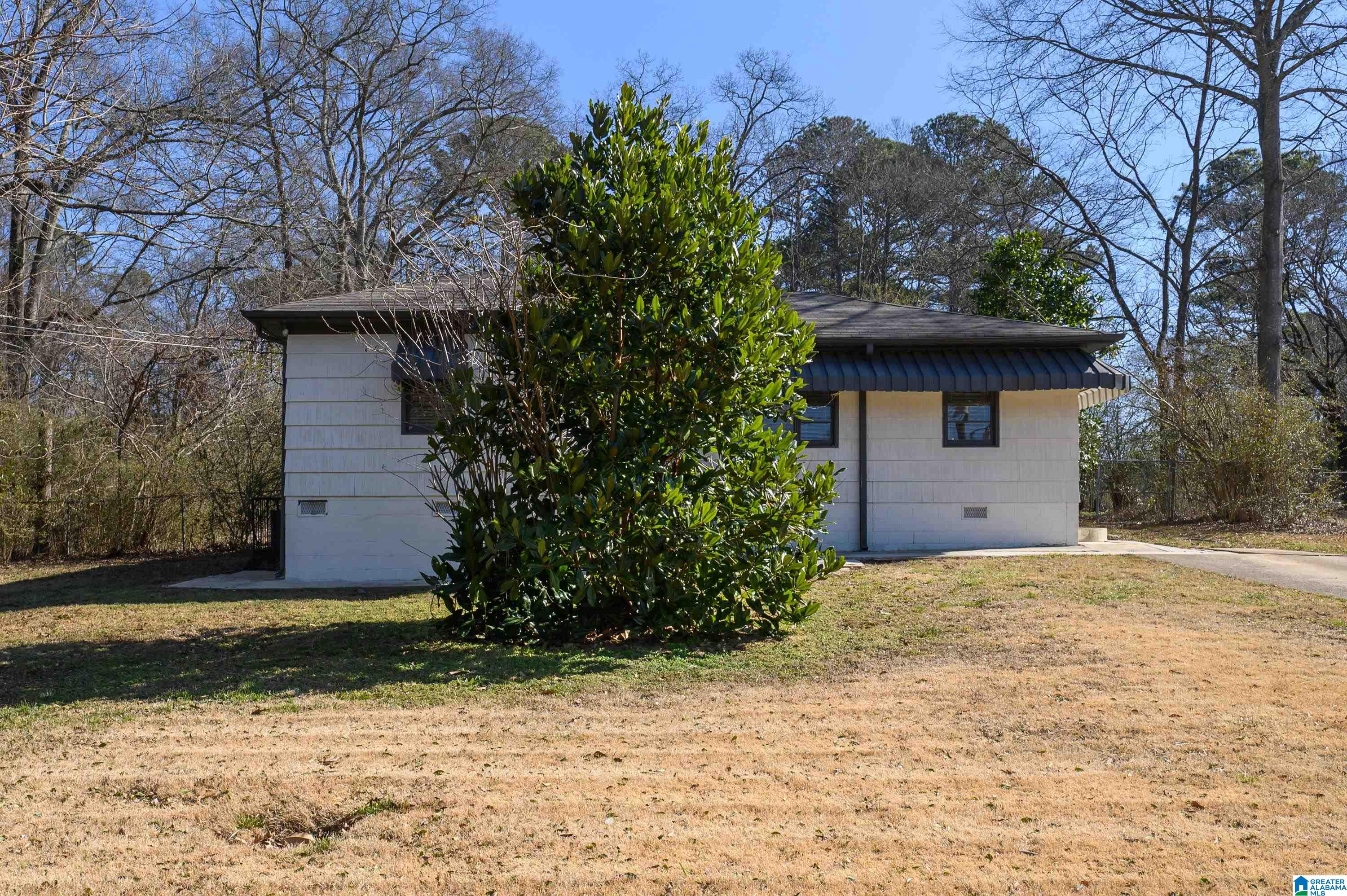 Homes for sale in Birmingham, AL | 1521 Heron Dr, Birmingham, AL 35214 | MLS# 21442823