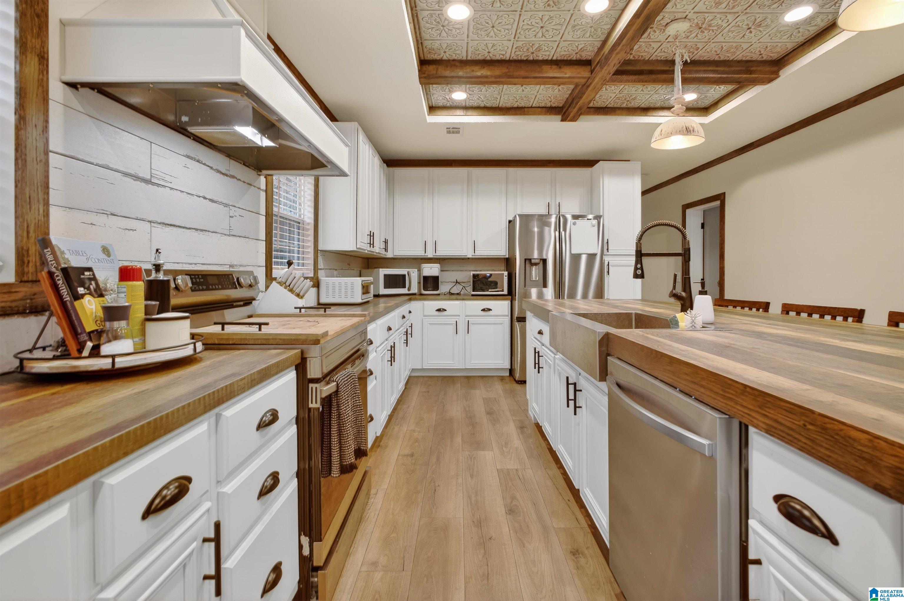 Homes for sale in Jemison, AL | 4375 County Road 48, Jemison, AL 35085 | MLS# 21442827