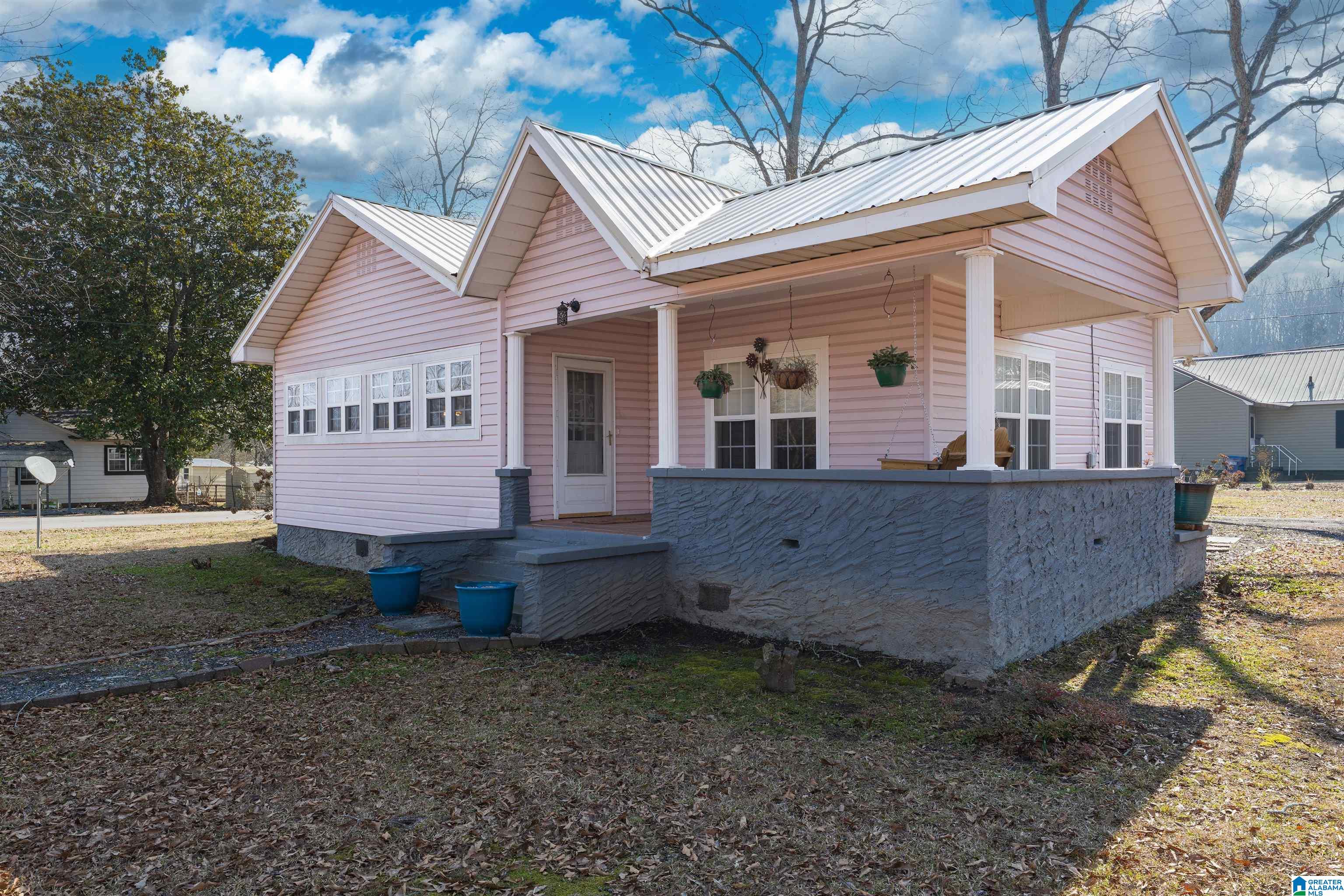 Homes for sale in Pell City, AL | 1918 3rd Avenue S, Pell City, AL 35128 | MLS# 21442855