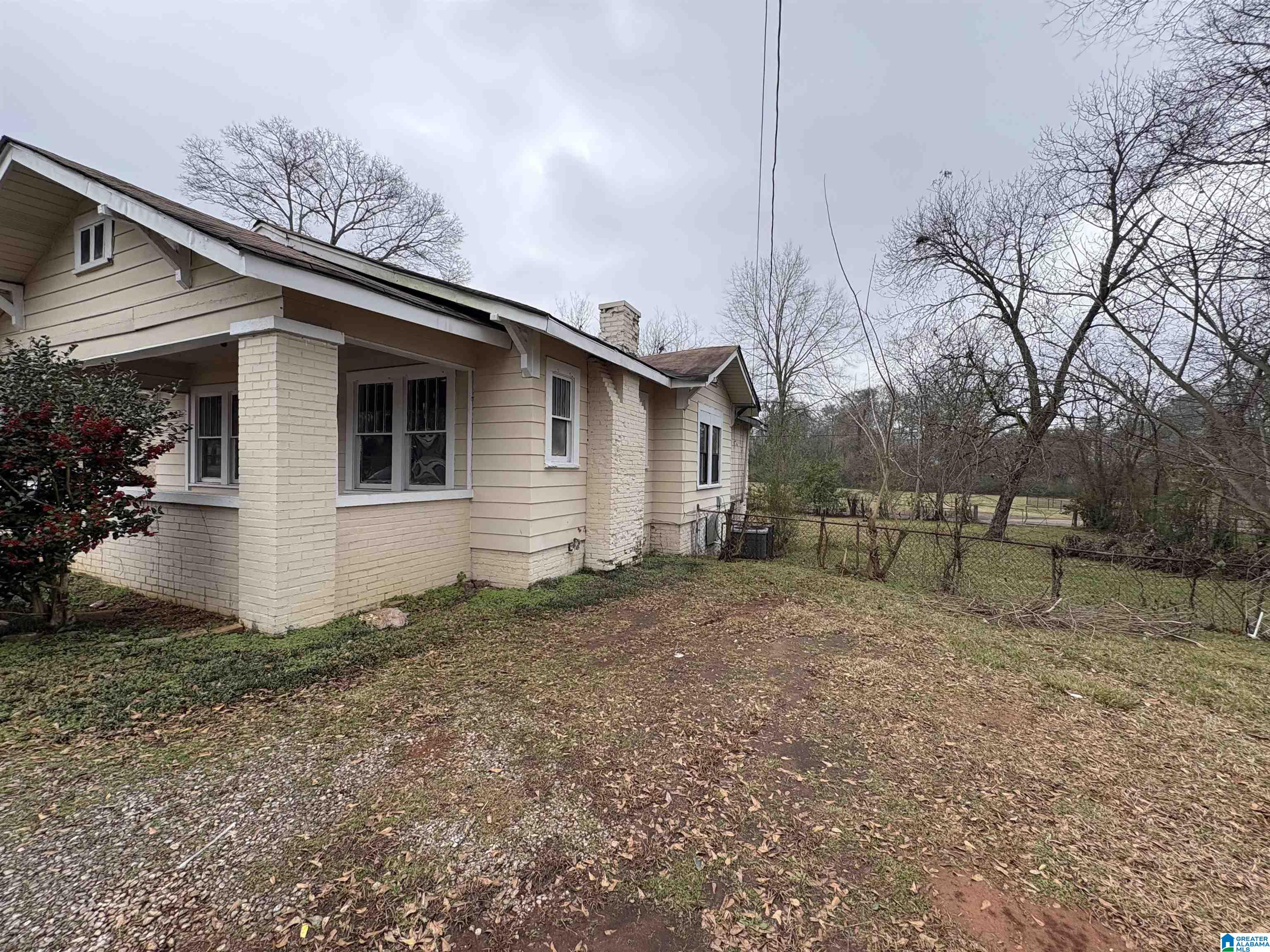 Homes for sale in Birmingham, AL | 2713 Brookhaven Avenue Sw, Birmingham, AL 35211 | MLS# 21442862