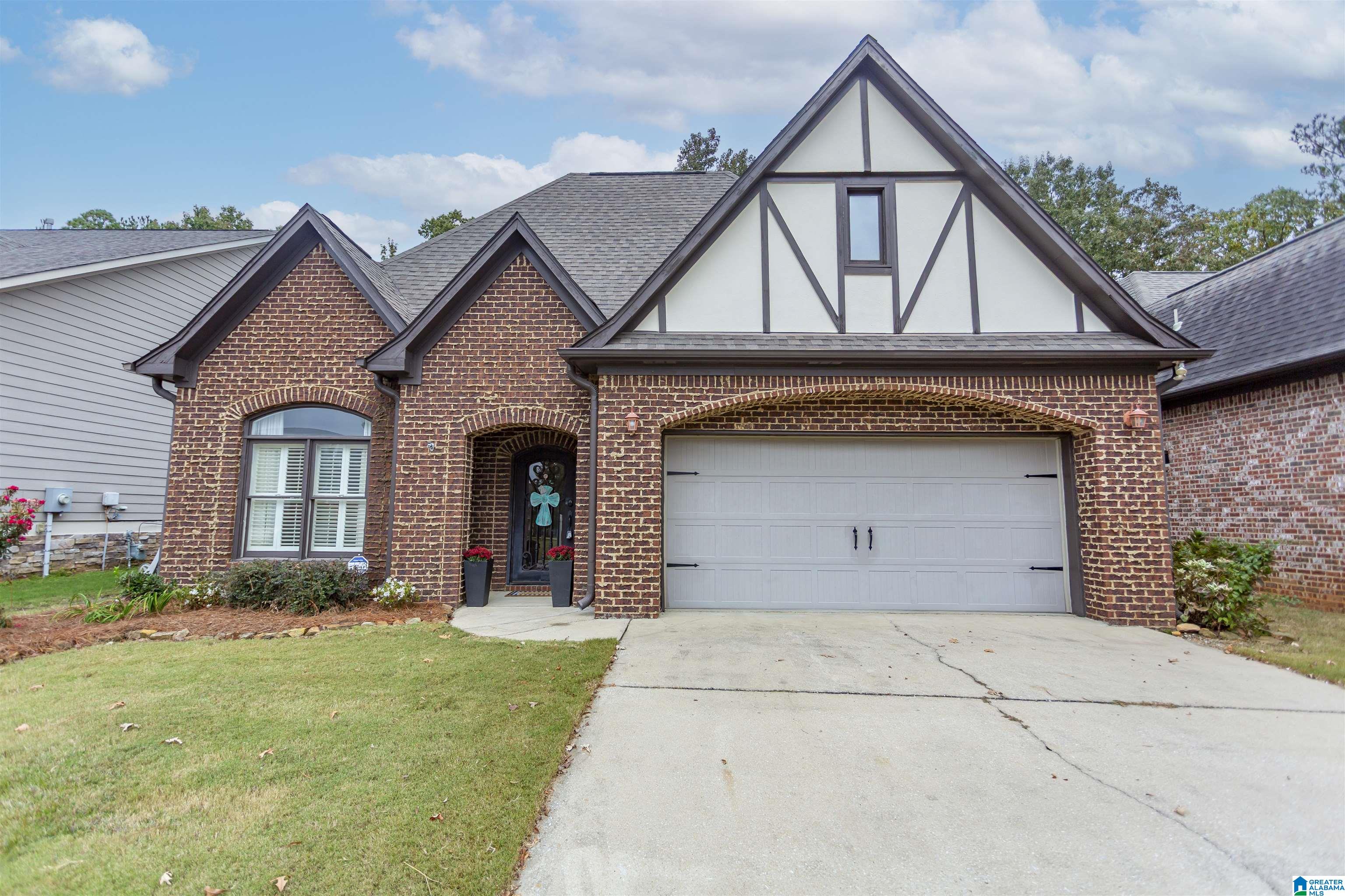 Homes for sale in Trussville, AL | 4065 Overlook Circle, Trussville, AL 35173 | MLS# 21442864