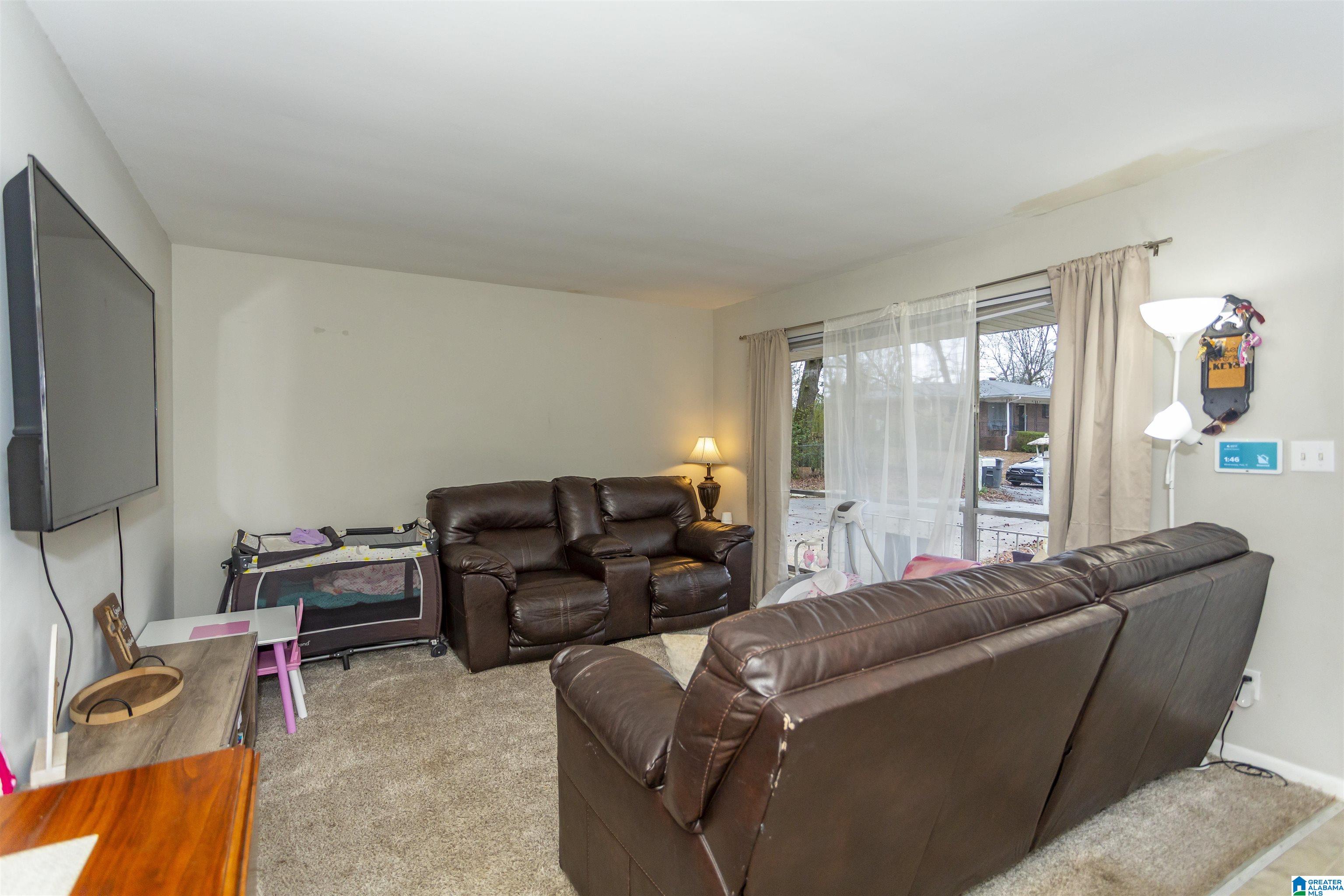 Homes for sale in Hueytown, AL | 1200 Bunchie Street, Hueytown, AL 35023 | MLS# 21442866