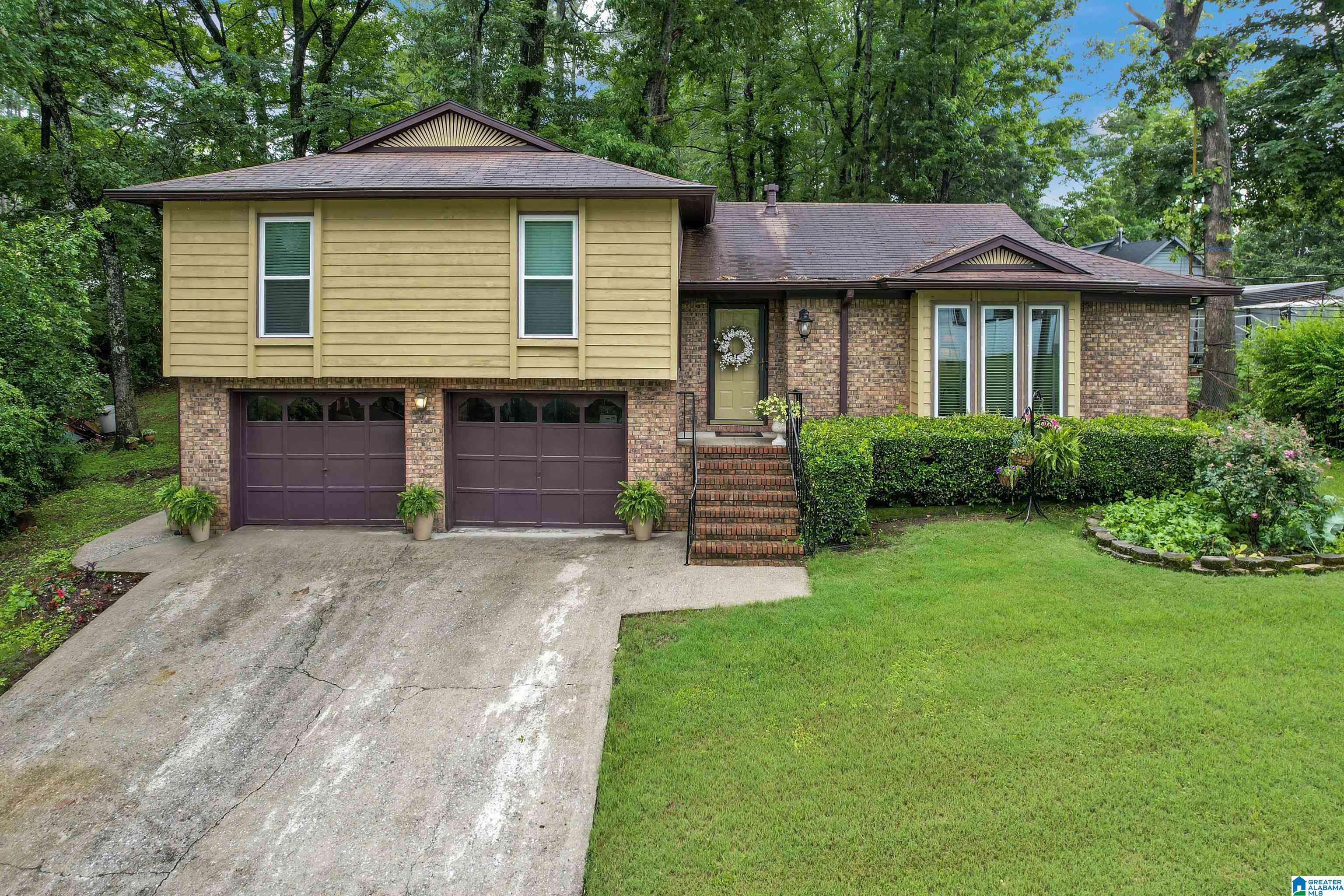 Homes for sale in Birmingham, AL | 829 Seven Springs Dr, Birmingham, AL 35215 | MLS# 21442898