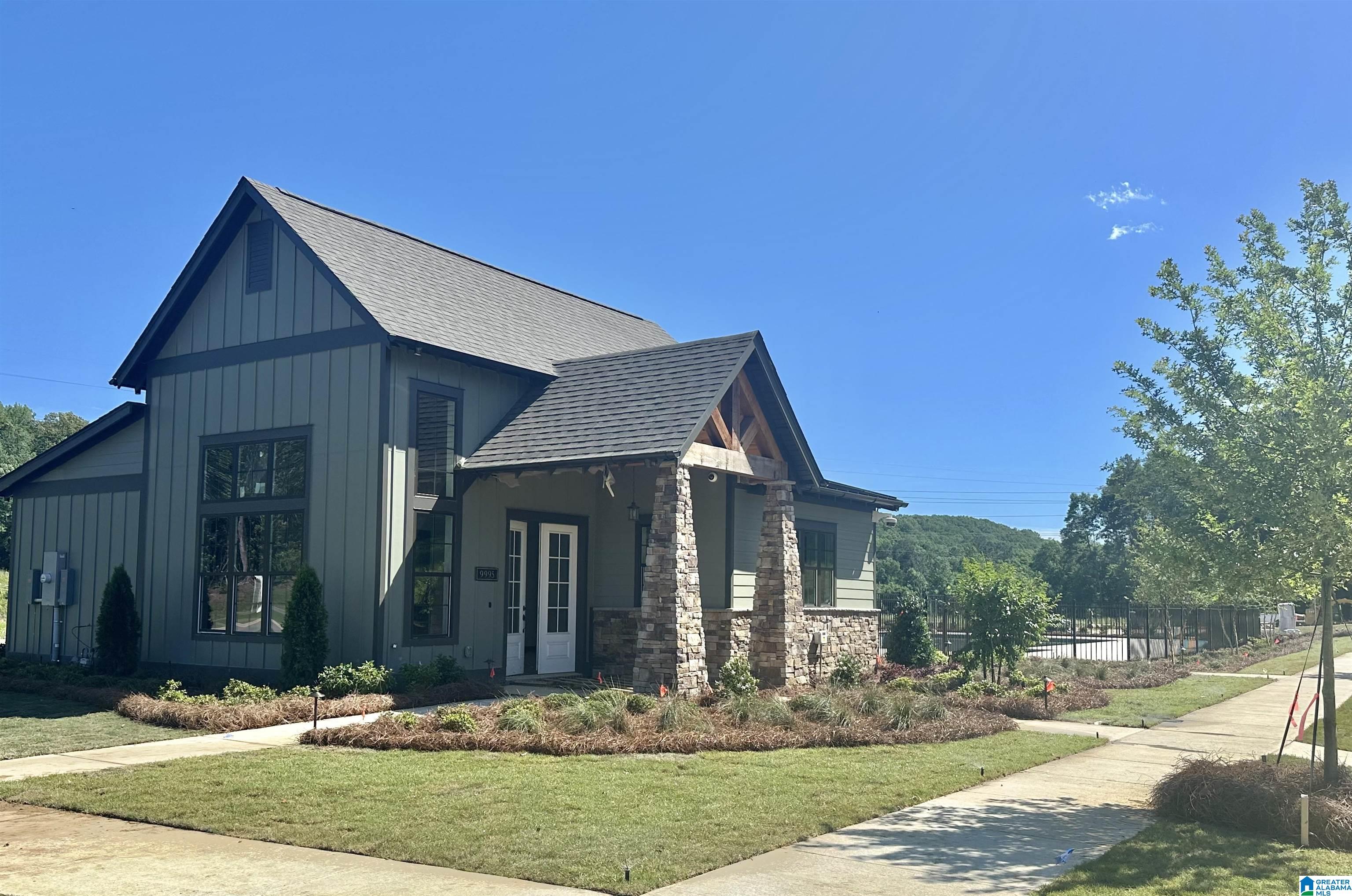 Homes for sale in Leeds, AL | 1017 Grand River Boulevard W, Leeds, AL 35094 | MLS# 21442904