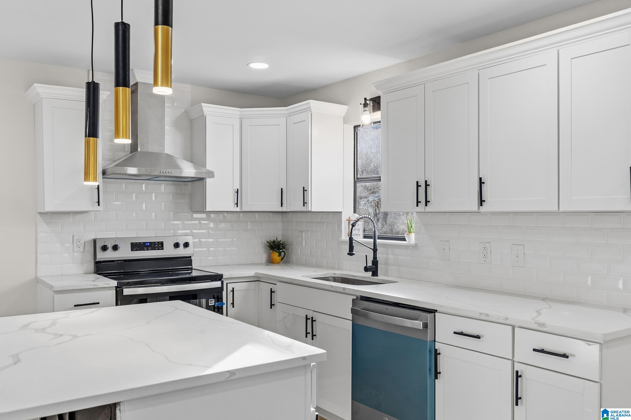 Homes for sale in Maylene, AL | 125 Mountain Parkway, Maylene, AL 35114 | MLS# 21442924