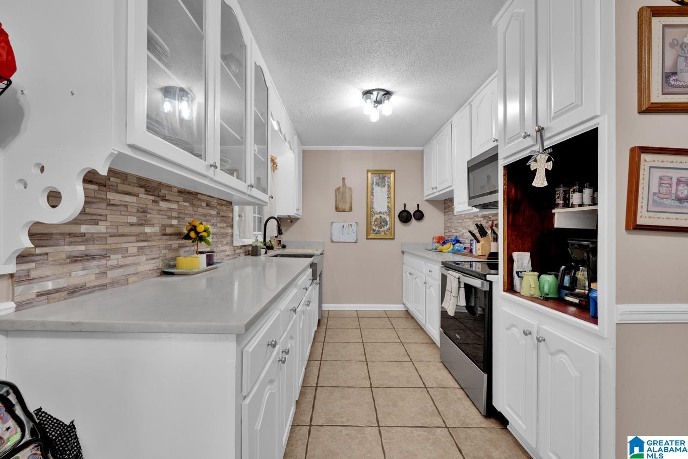 Homes for sale in Jasper, AL | 304 W 6th Street, Jasper, AL 35501 | MLS# 21442986