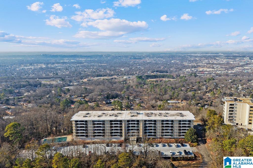 Homes for sale in Birmingham, AL | 1120 Beacon Parkway E #606, Birmingham, AL 35209 | MLS# 21442989