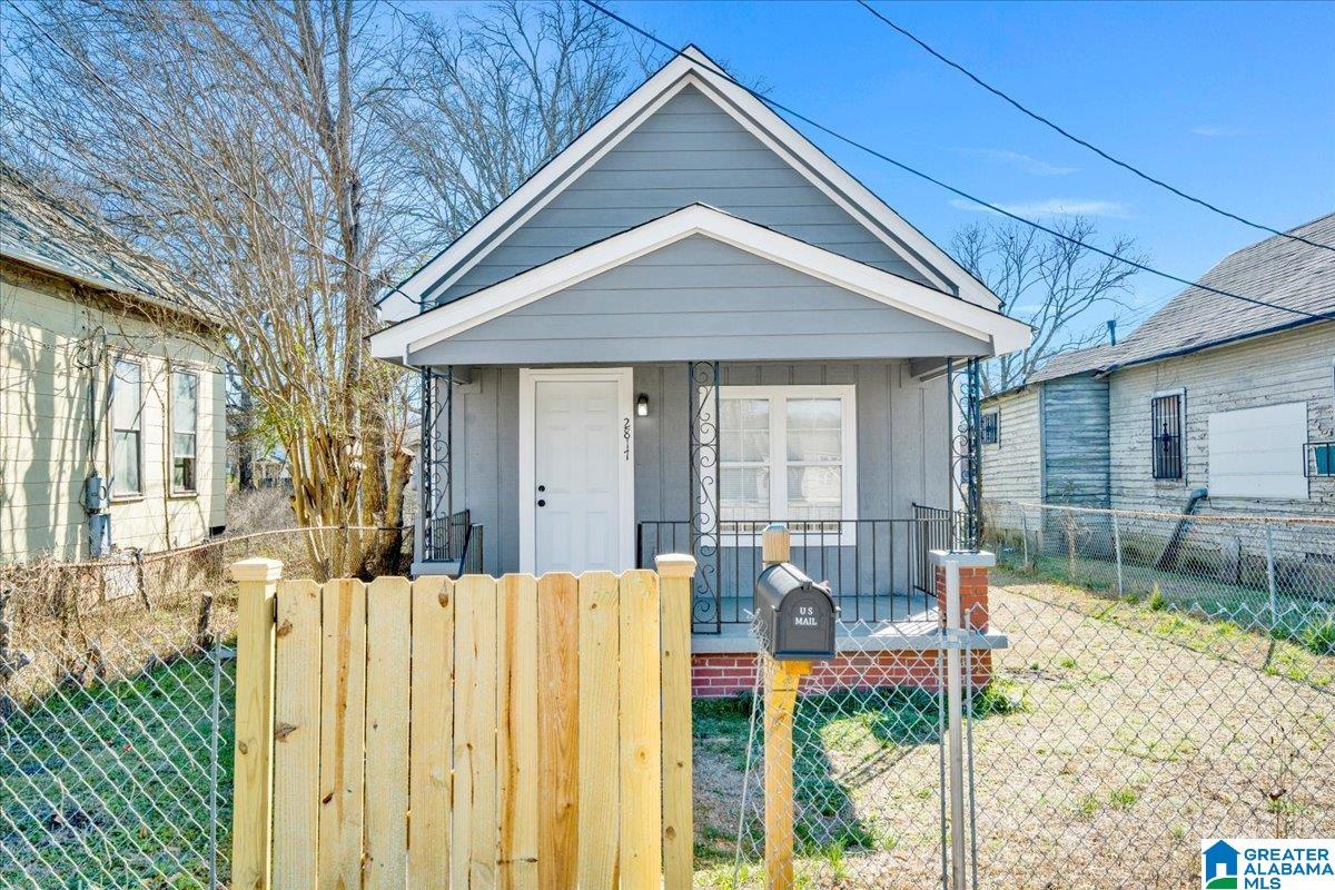 Homes for sale in Birmingham, AL | 2817 Avenue C, Birmingham, AL 35218 | MLS# 21443011
