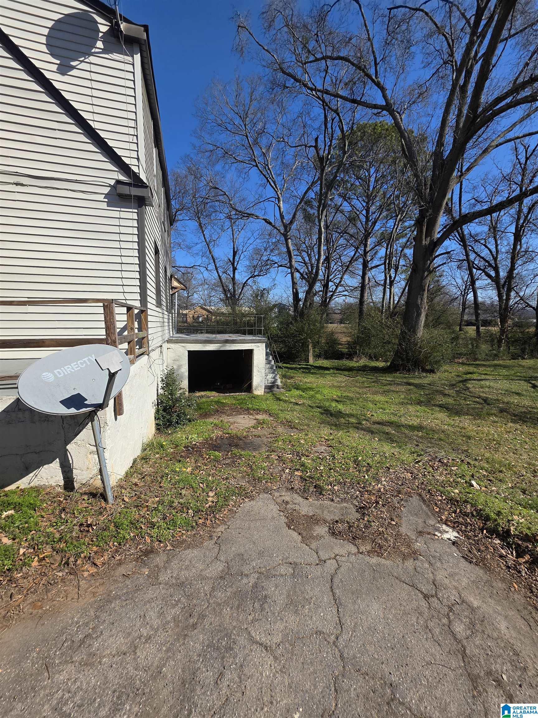 Homes for sale in Midfield, AL | 802 Woodward Road, Midfield, AL 35228 | MLS# 21443016